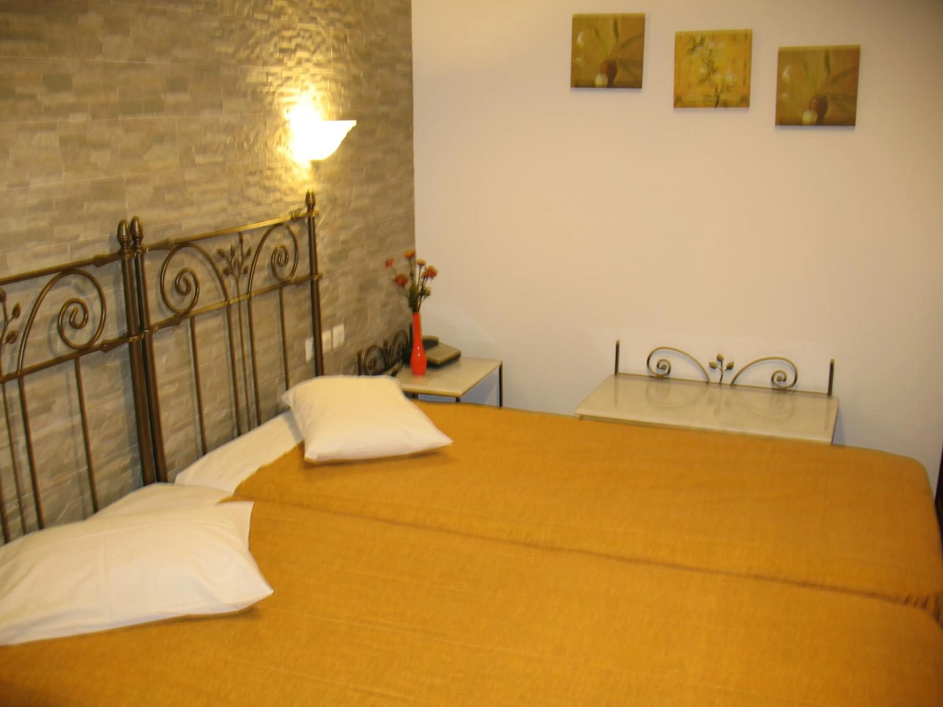 Photo of the whole room, Bed in Iliovasilema