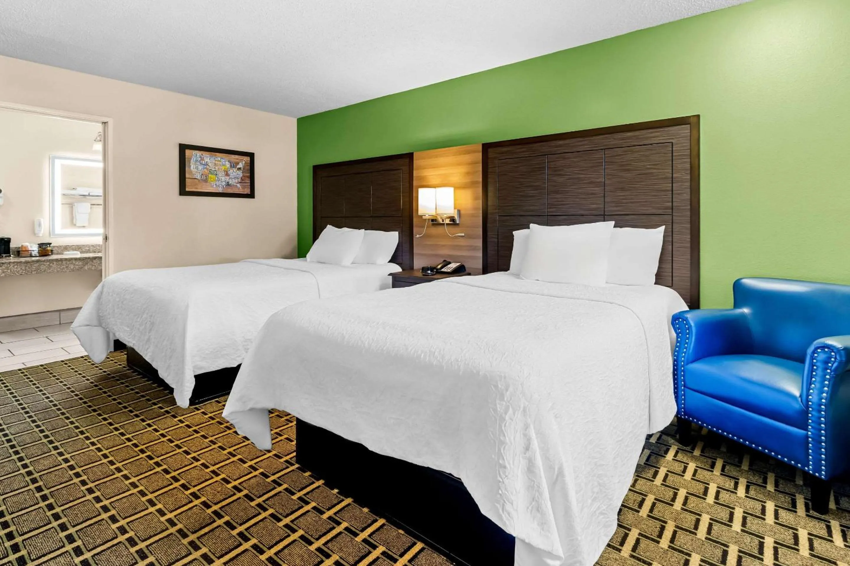 Bedroom, Bed in Econo Lodge