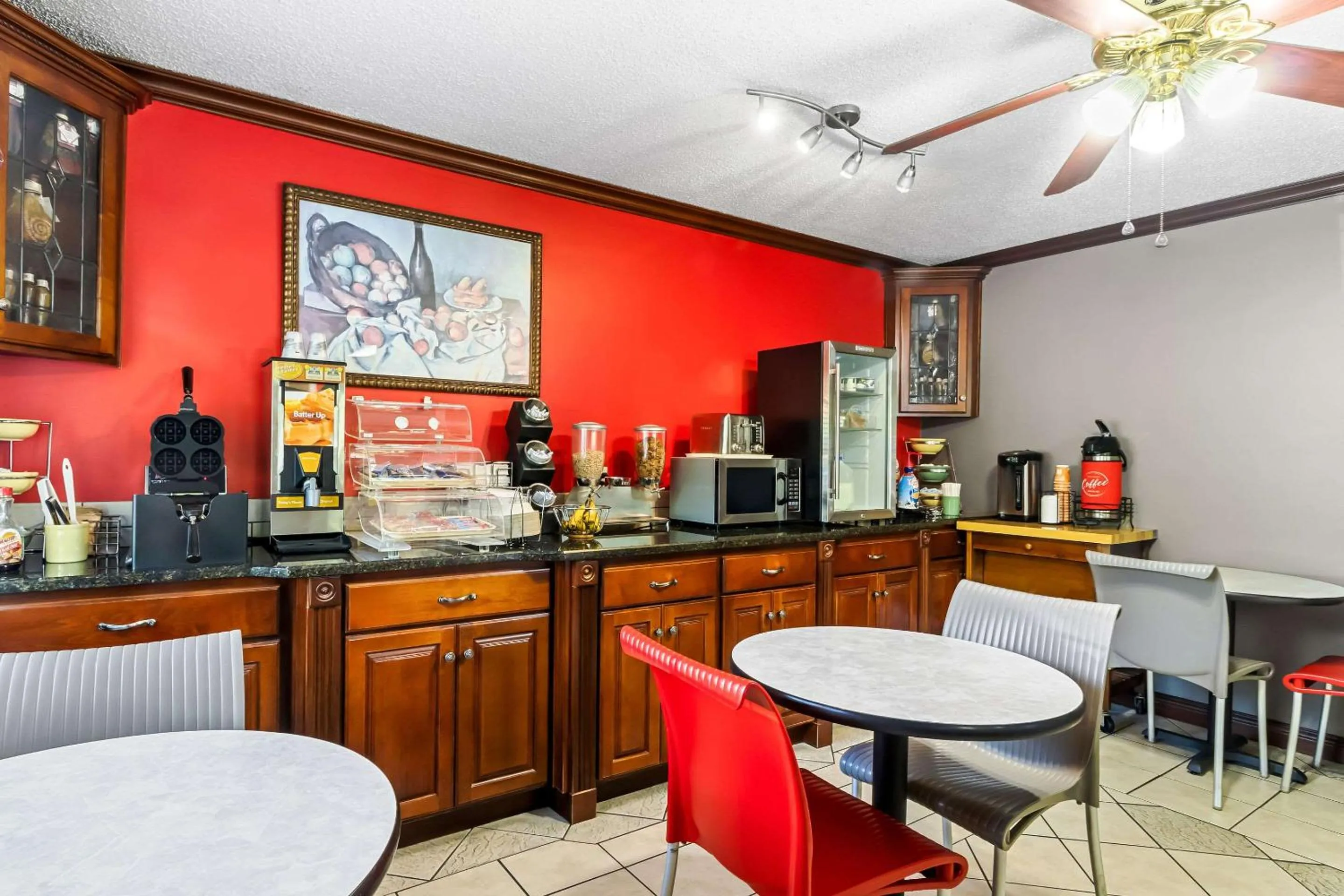 Breakfast in Econo Lodge