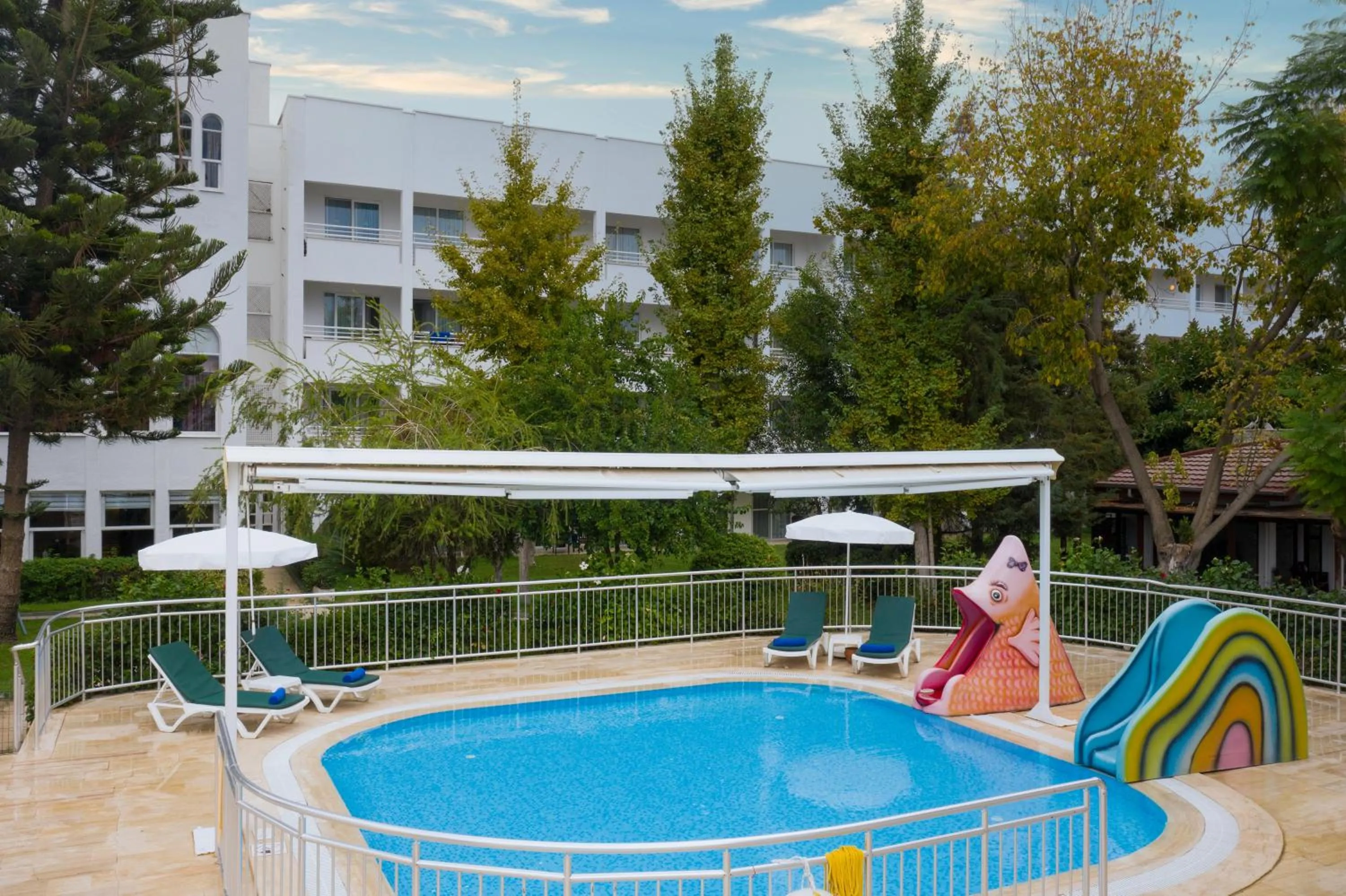 Swimming pool in Labranda Alantur