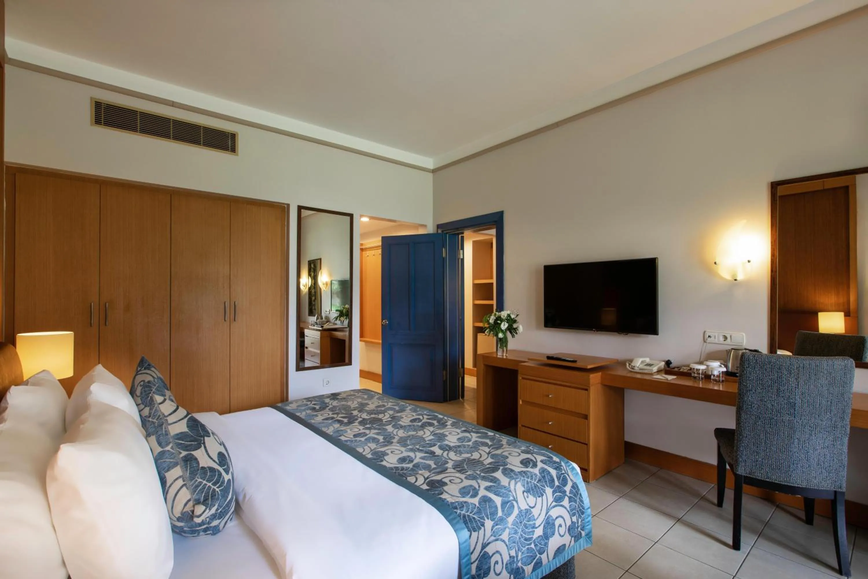 Photo of the whole room in Labranda Alantur