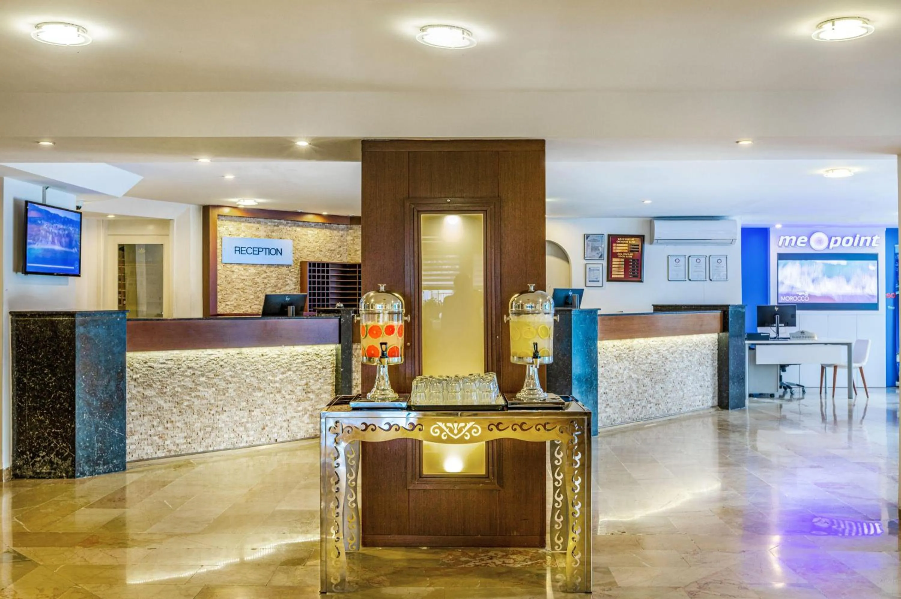 Lobby or reception in Labranda Alantur