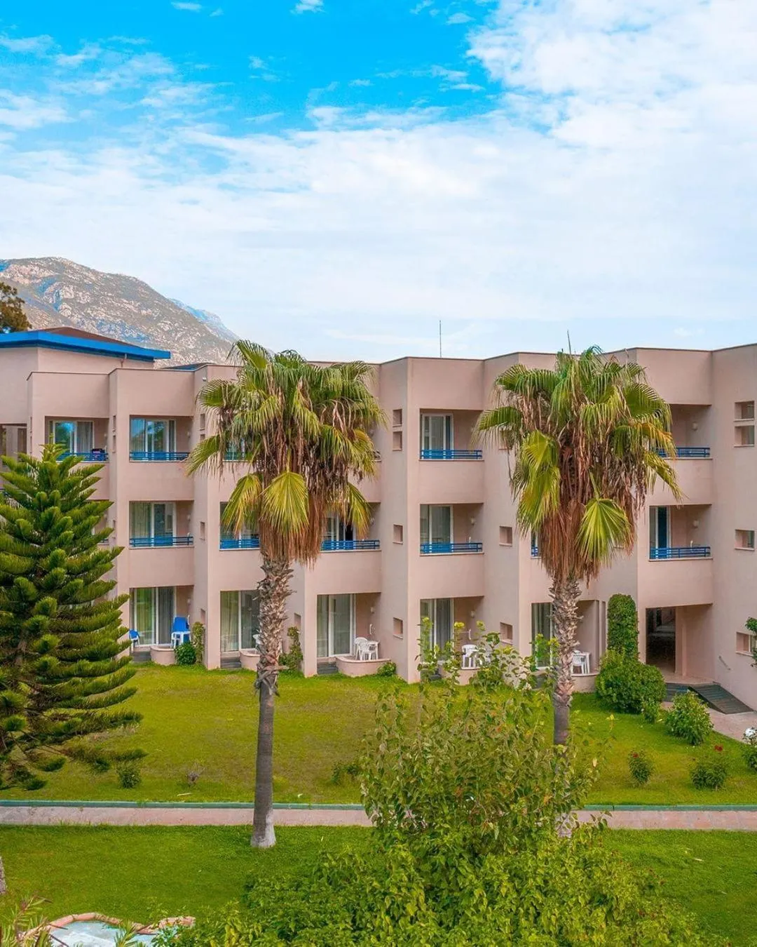 Property building in Labranda Alantur