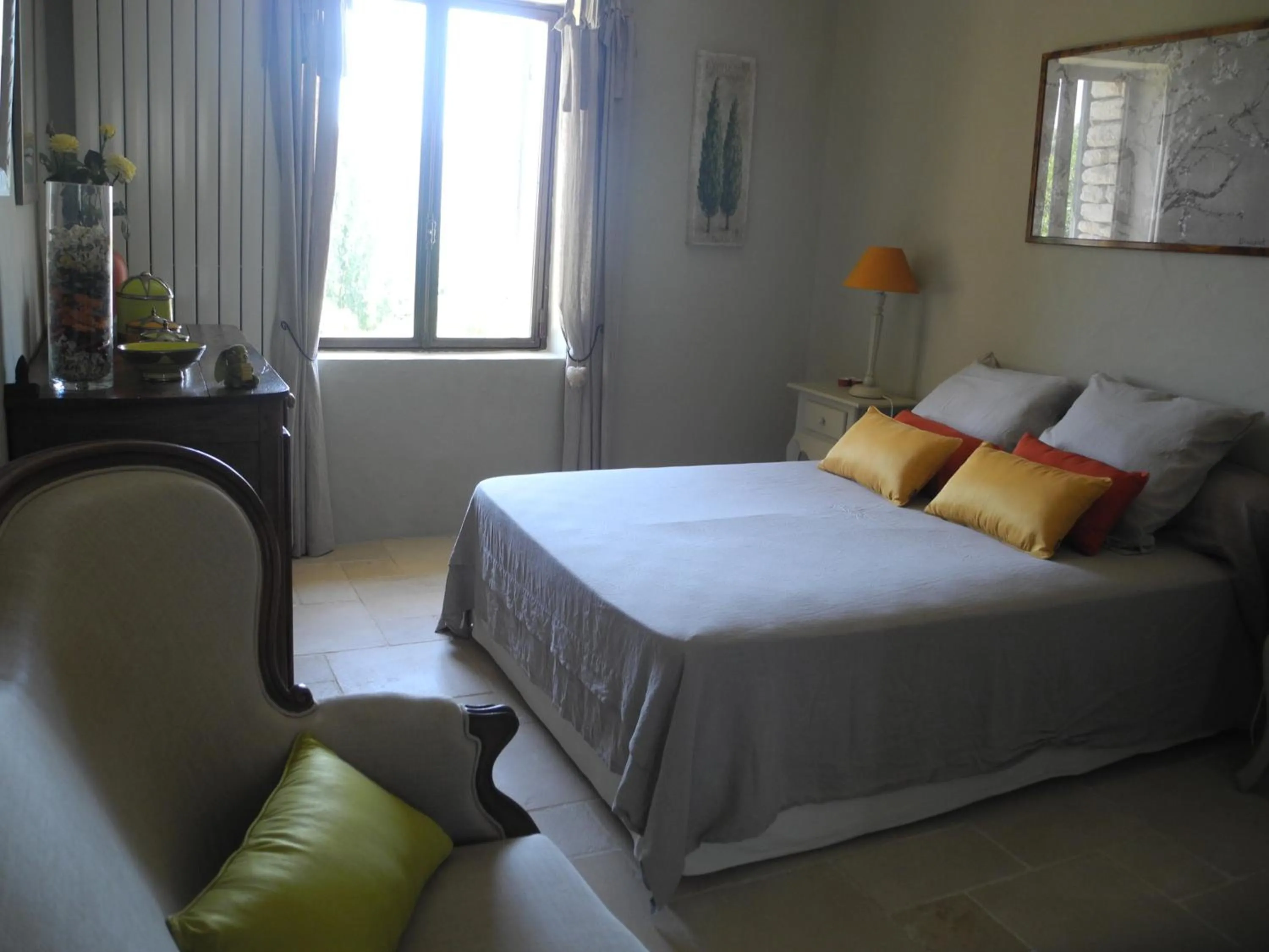 Bed in OUSTAU DE PIERA