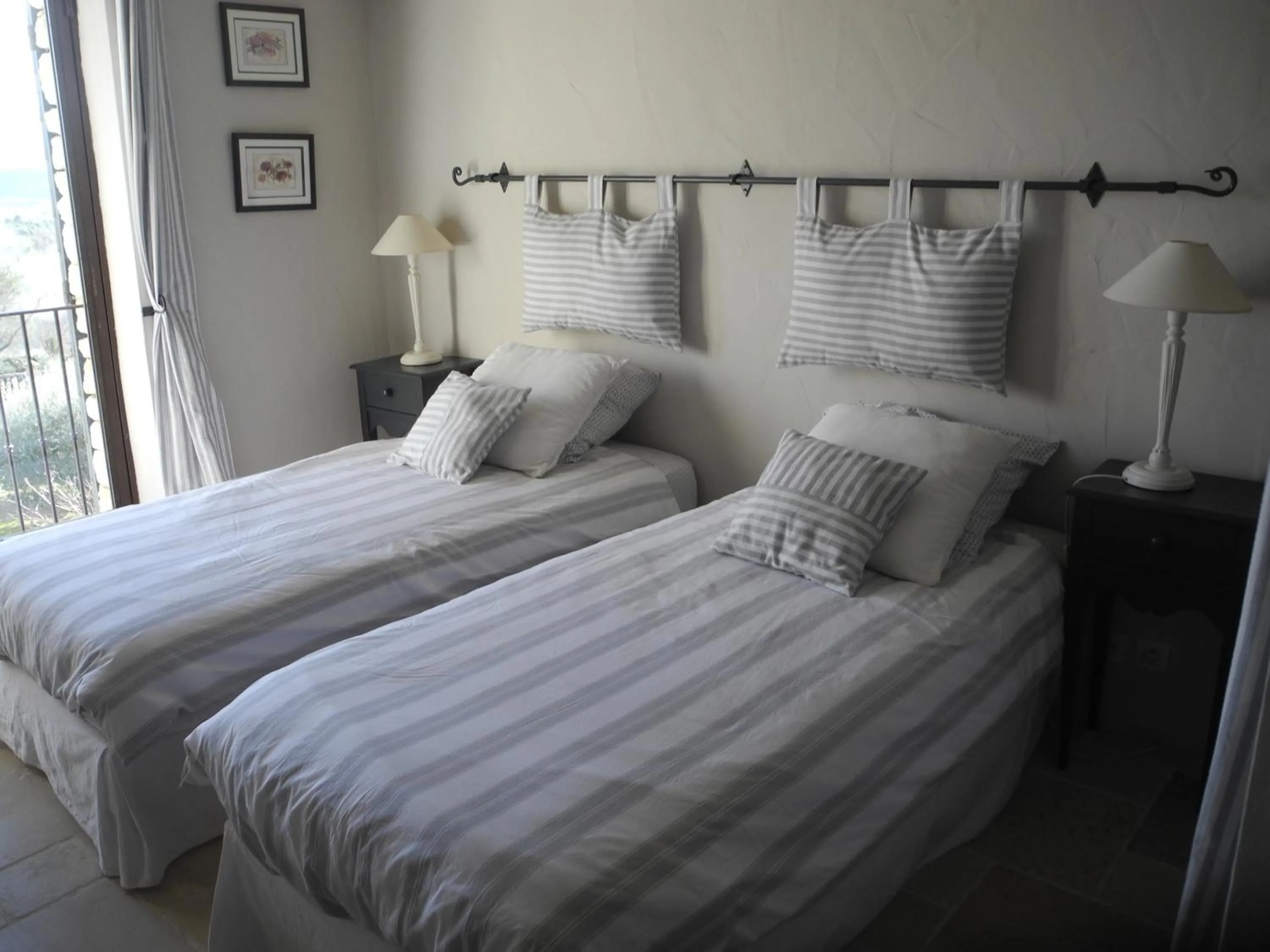 Bed in OUSTAU DE PIERA