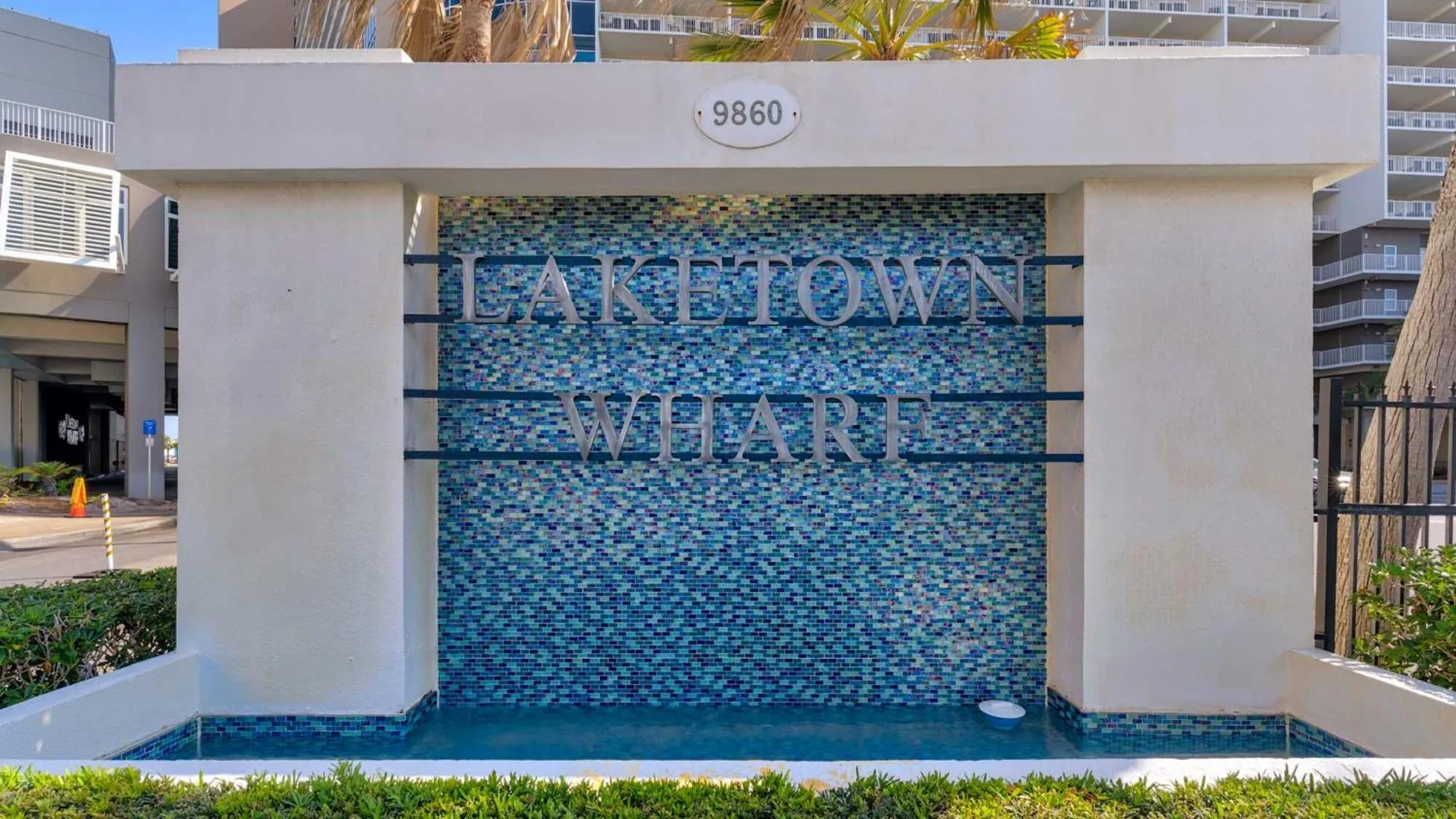 Laketown Wharf 1037