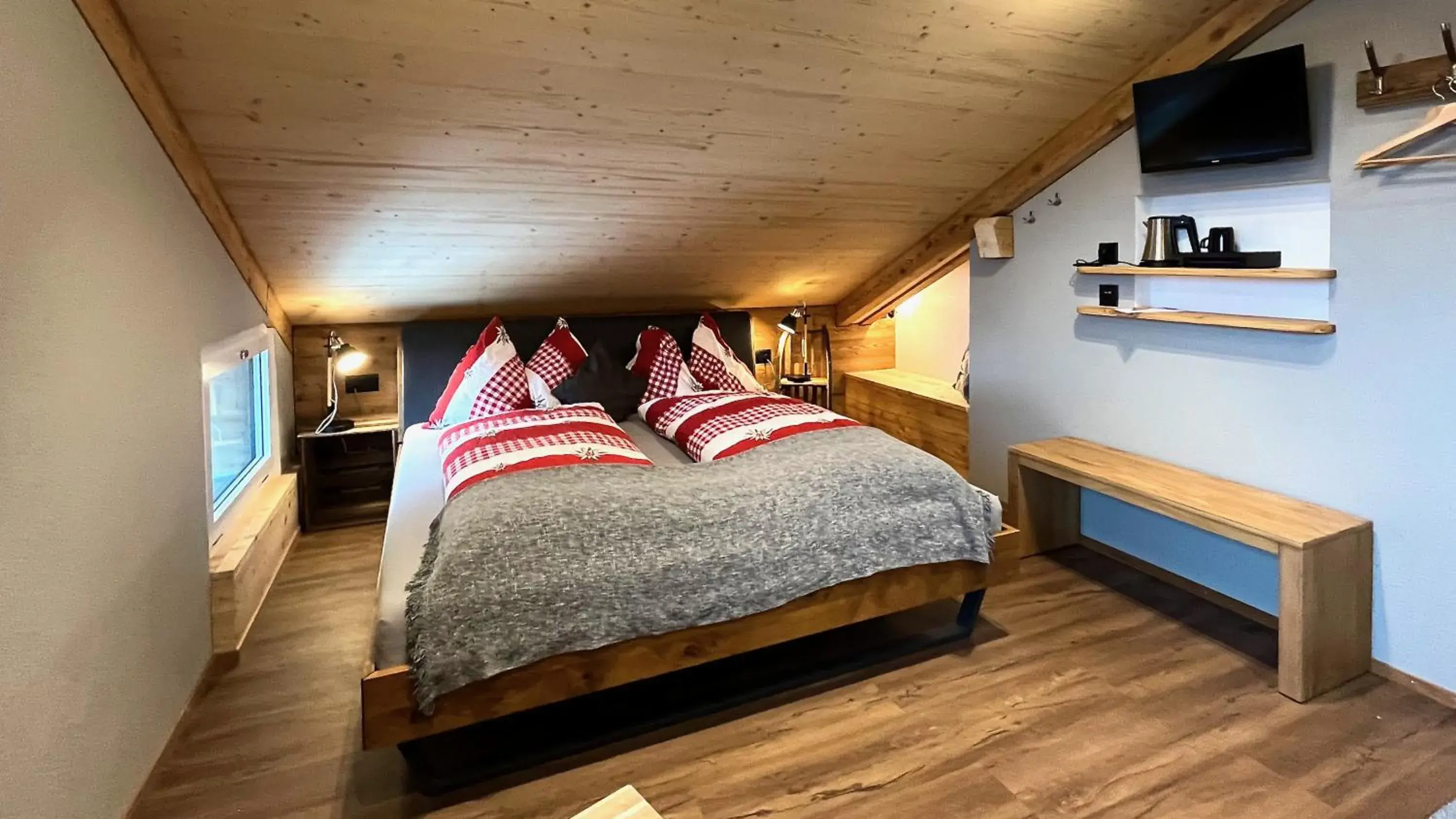 Double Room with Shared Bathroom in Berggasthaus Eggberge - Boutique Mountain Hotel - Access via Cablecar Double Room with Shared Bathroom in Berggasthaus Eggberge - Boutique Mountain Hotel - Access via Cablecar