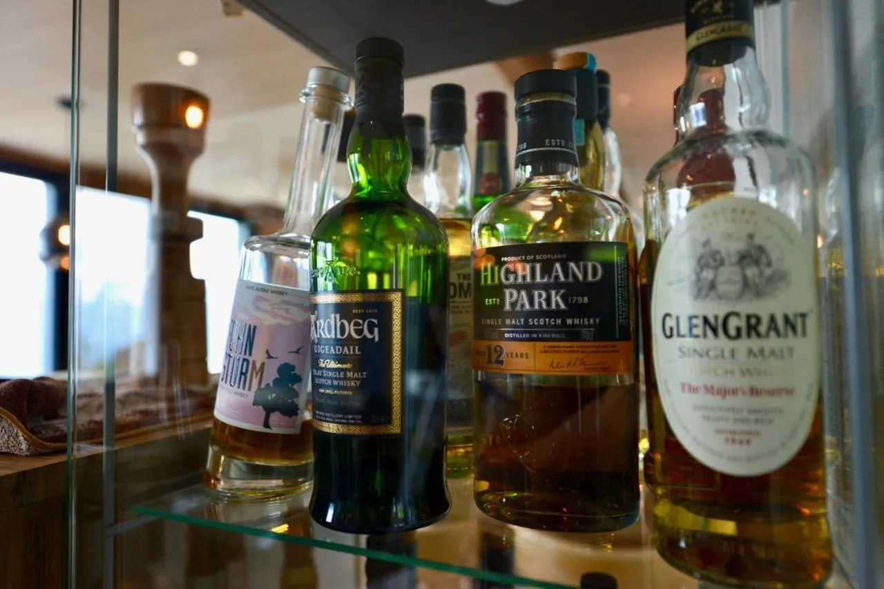 Alcoholic drinks in Berggasthaus Eggberge - Boutique Mountain Hotel - Access via Cablecar