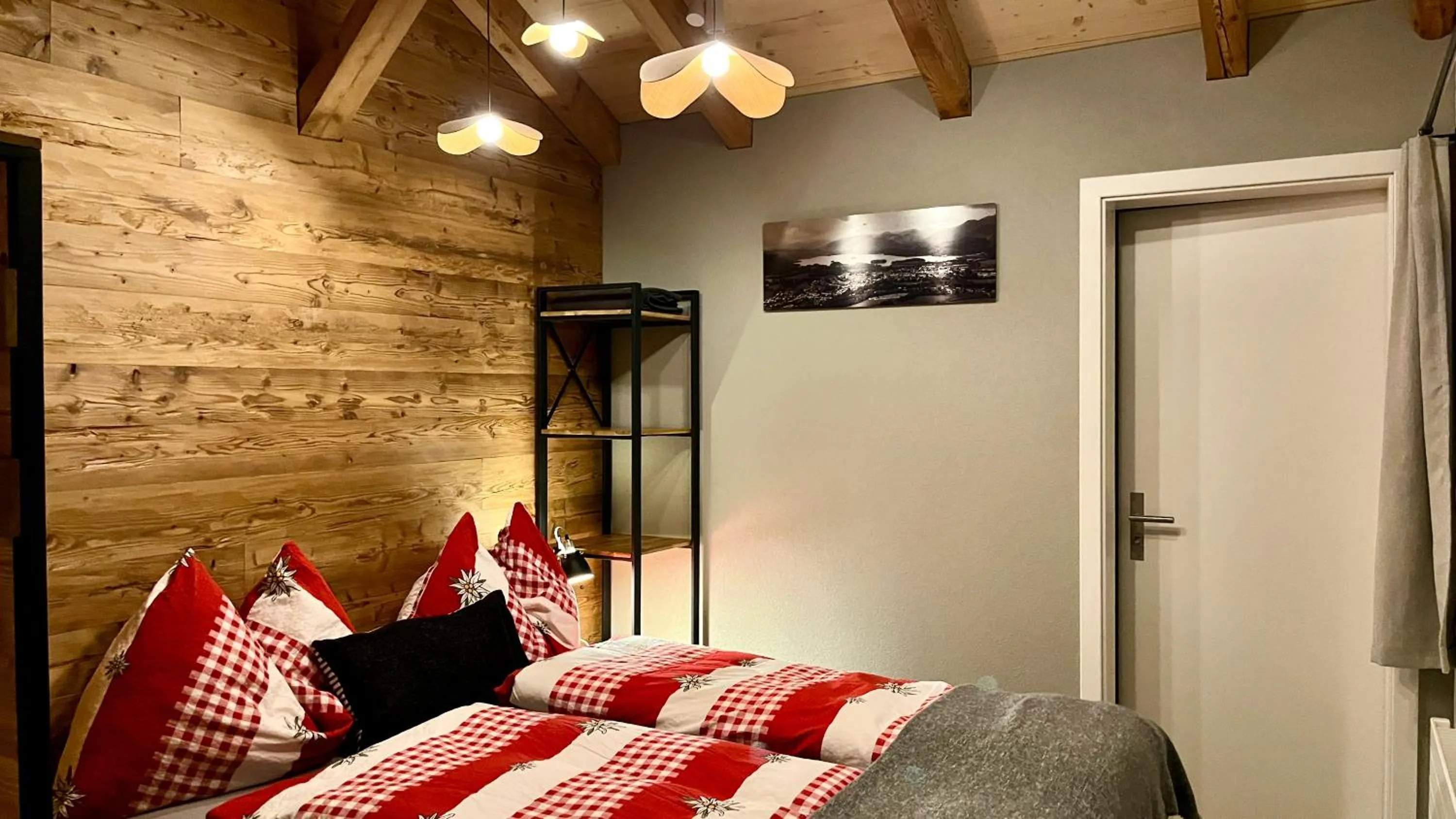 Bed in Berggasthaus Eggberge - Boutique Mountain Hotel - Access via Cablecar