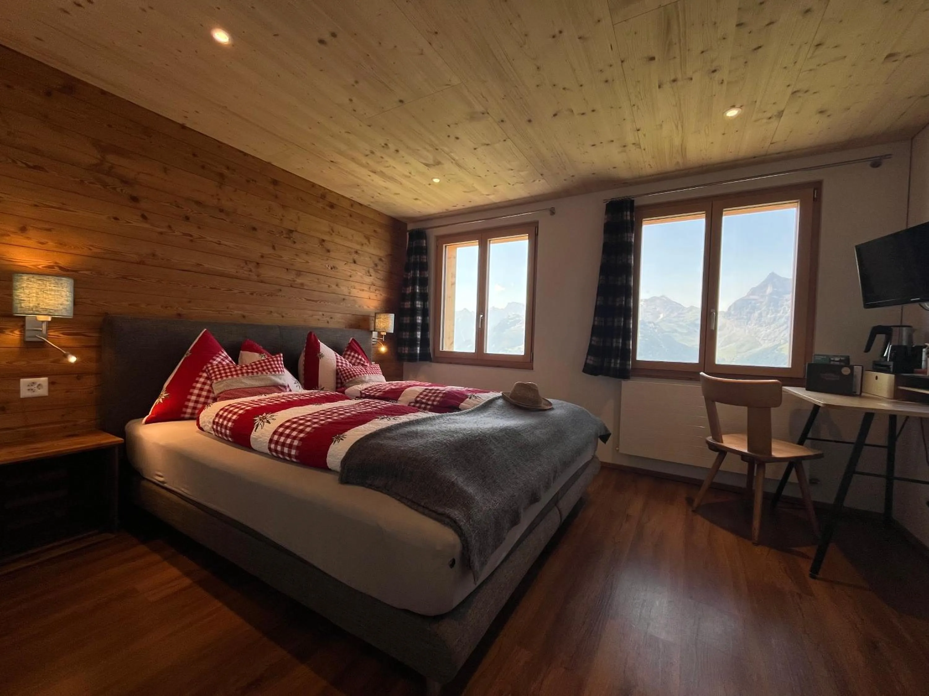 Bed in Berggasthaus Eggberge - Boutique Mountain Hotel - Access via Cablecar