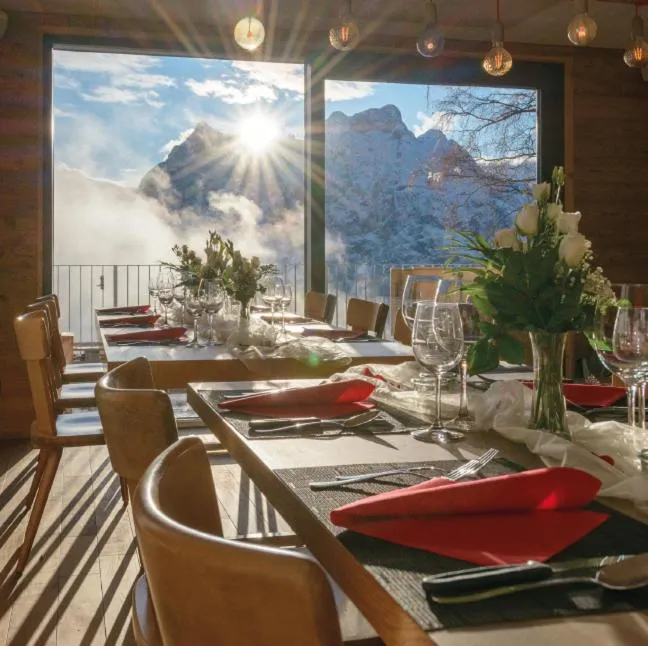 Restaurant/places to eat in Berggasthaus Eggberge - Boutique Mountain Hotel - Access via Cablecar