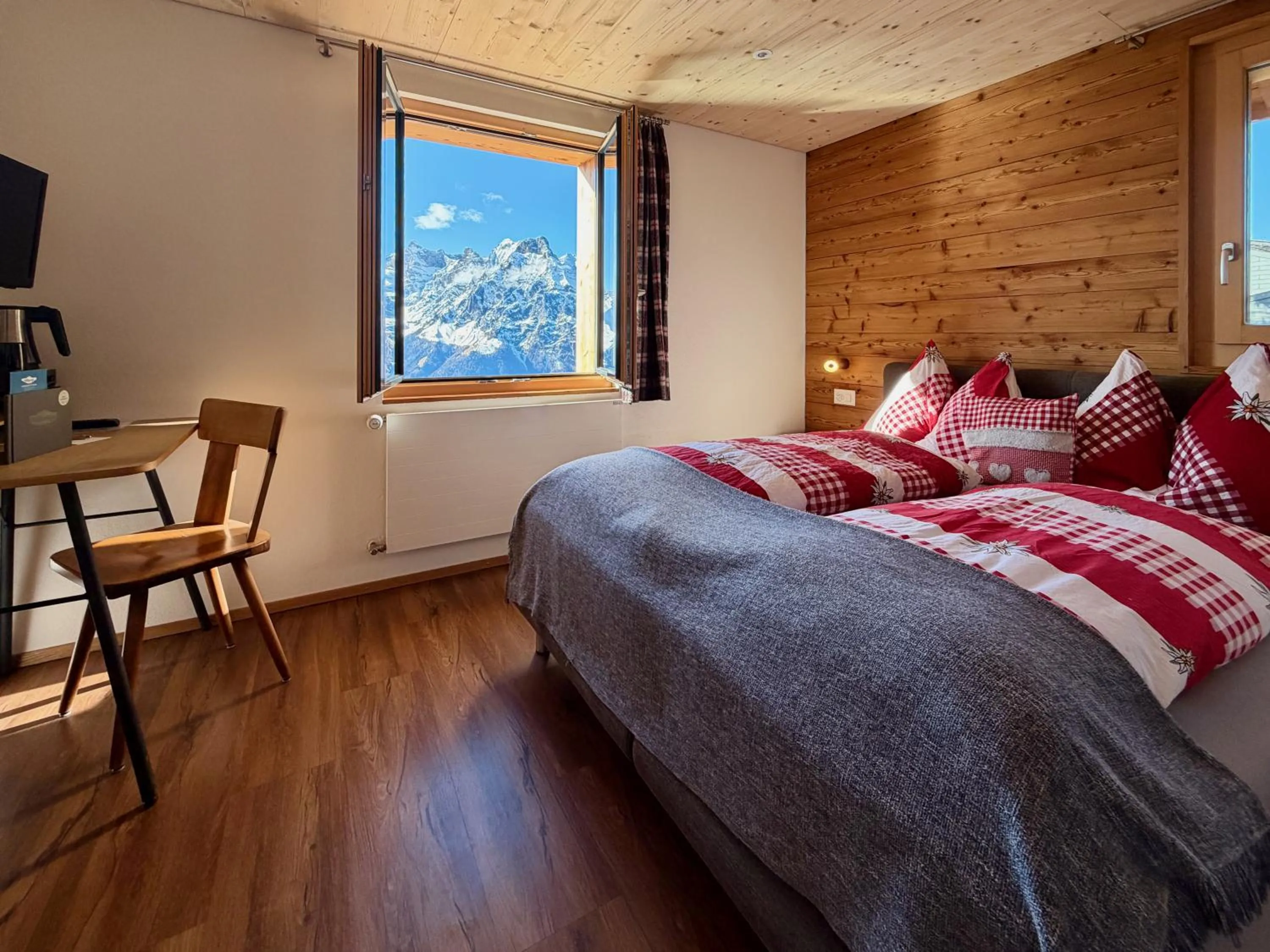 Photo of the whole room, Bed in Berggasthaus Eggberge - Boutique Mountain Hotel - Access via Cablecar