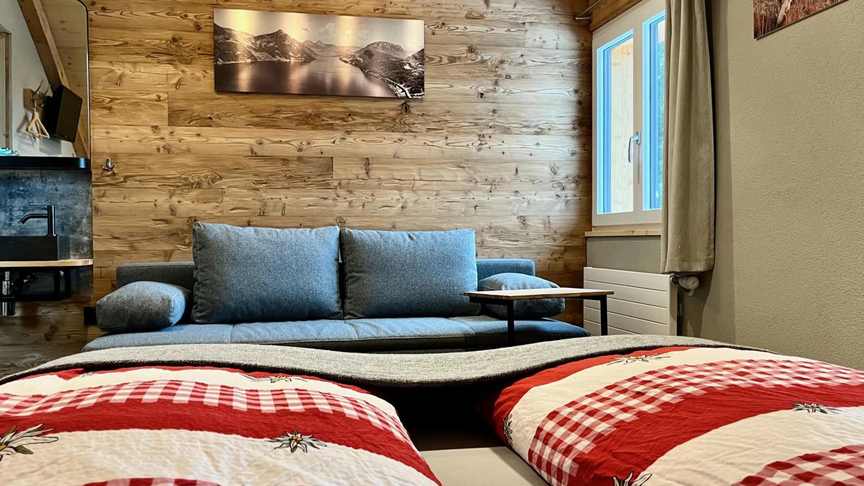 Bed in Berggasthaus Eggberge - Boutique Mountain Hotel - Access via Cablecar