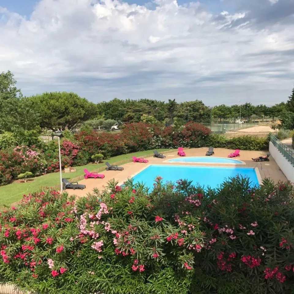 Swimming pool in Hôtel Residence Les Aiguades