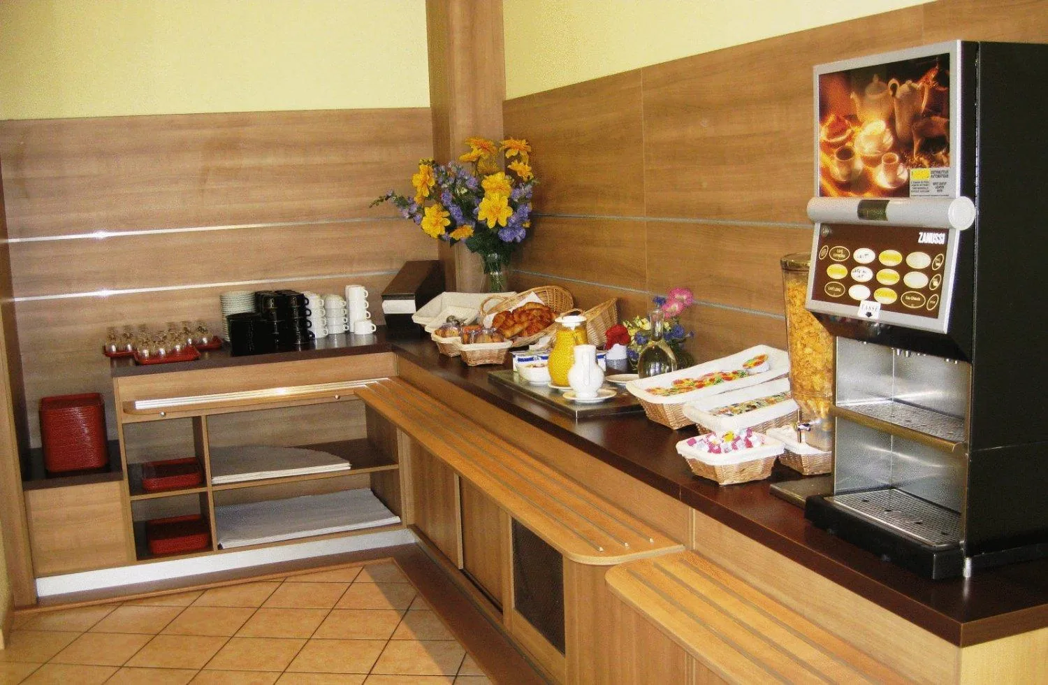 Restaurant/places to eat in Hôtel Residence Les Aiguades