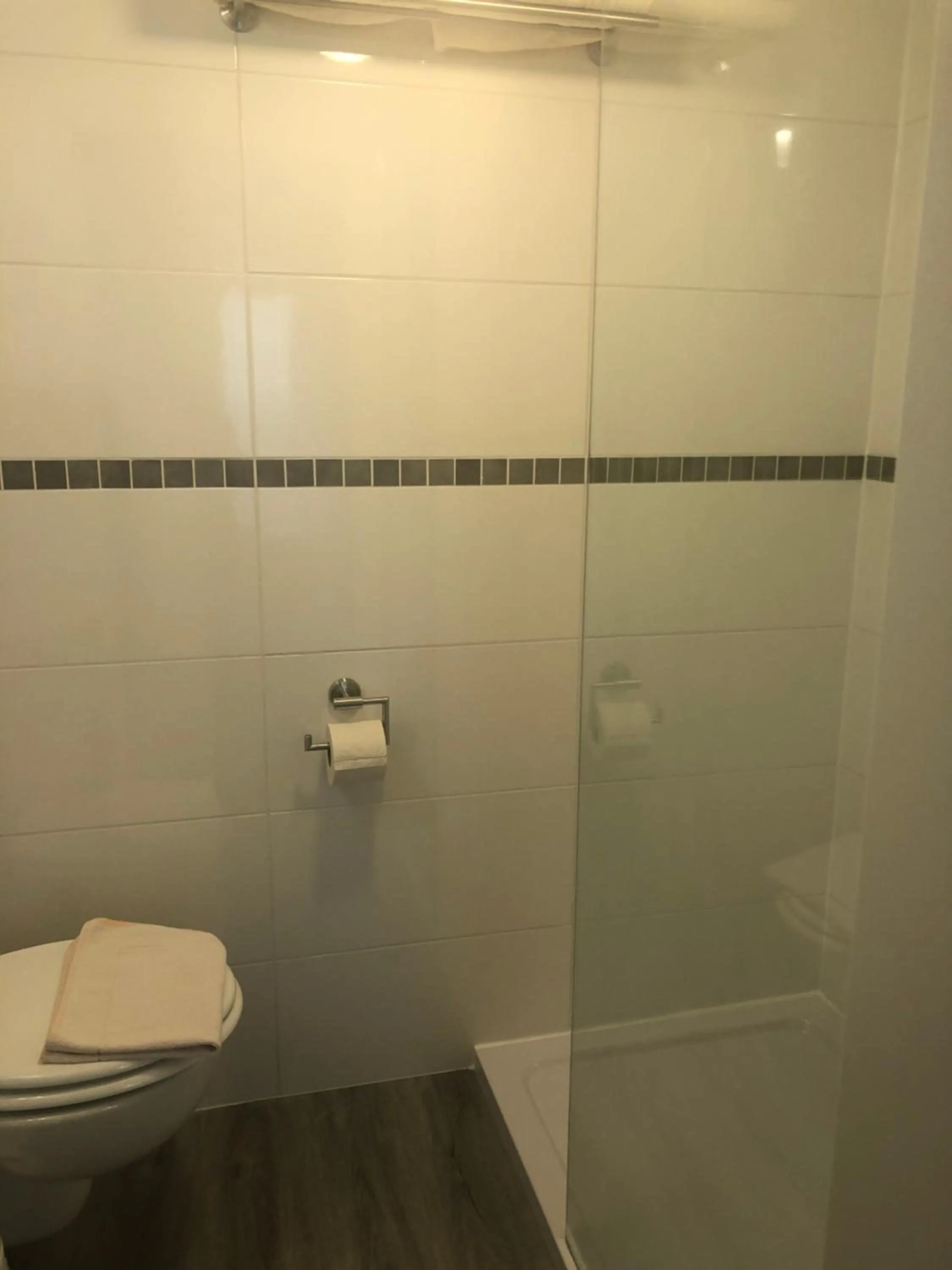 Bathroom in Burghotel Homberg