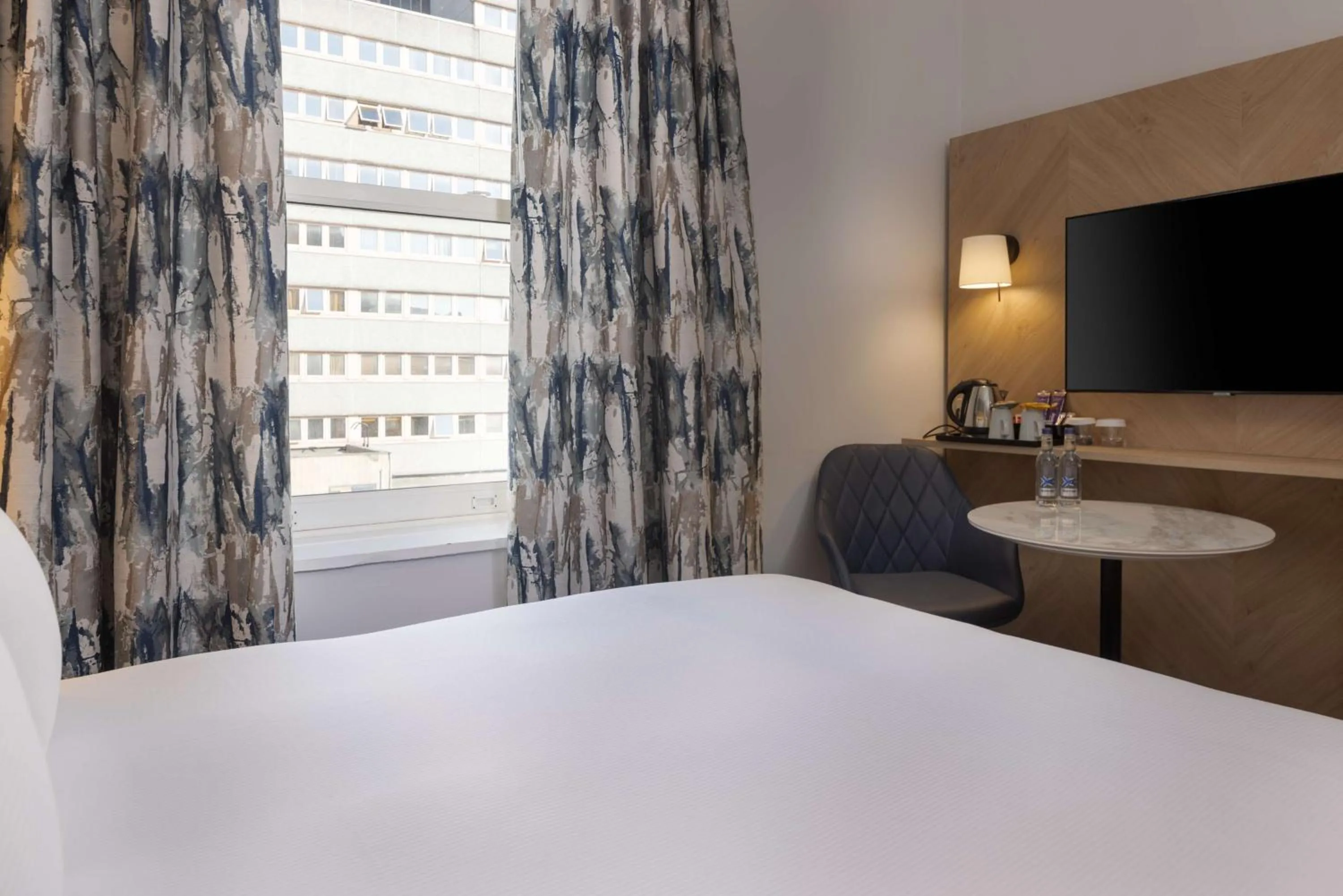 Bed in Hilton Nottingham Hotel