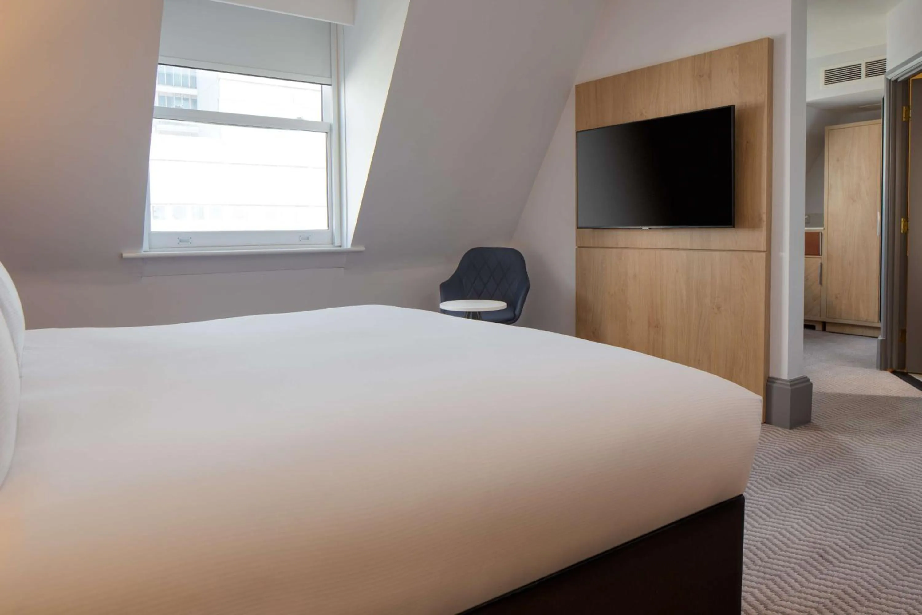 Bed in Hilton Nottingham Hotel