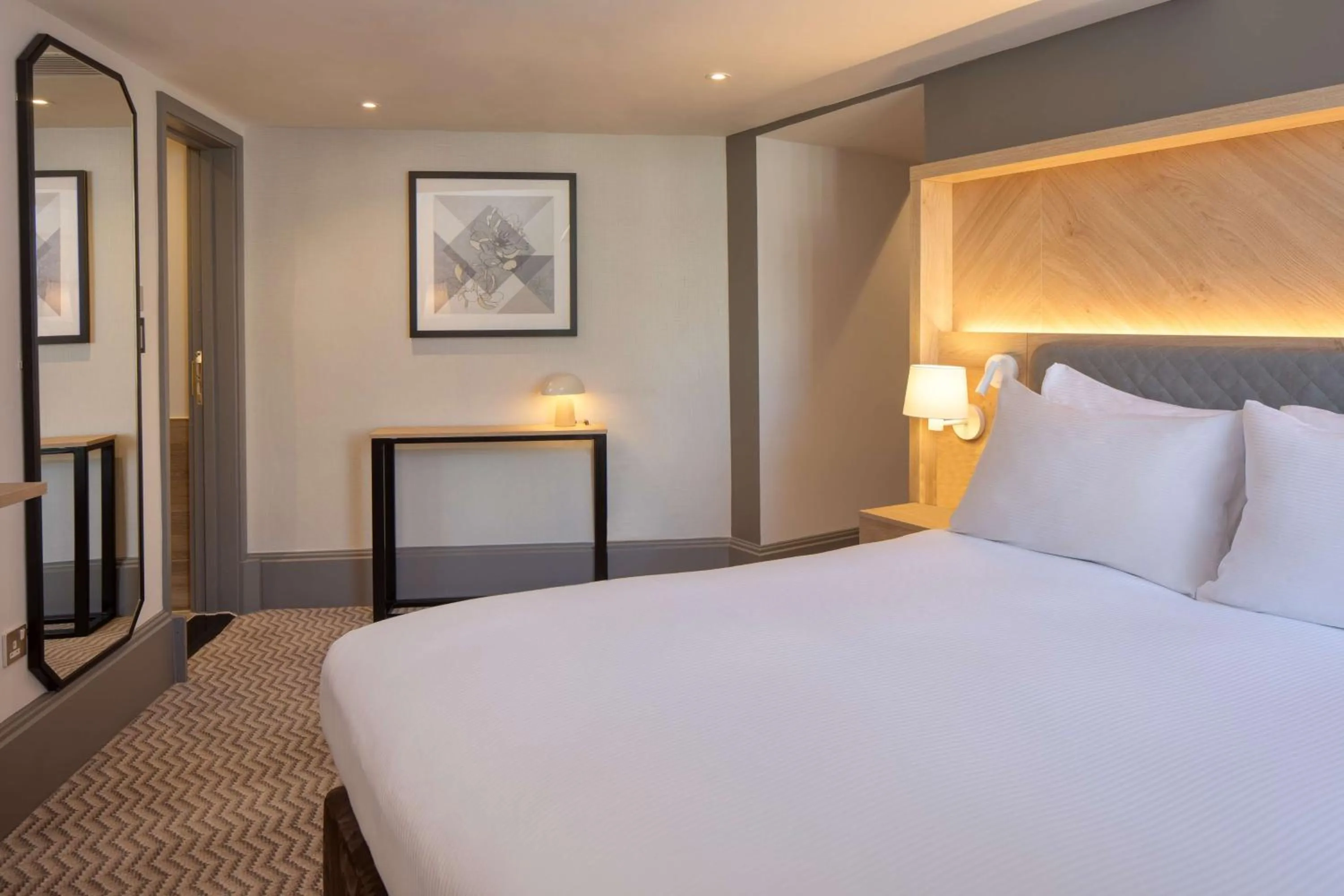 Bed in Hilton Nottingham Hotel