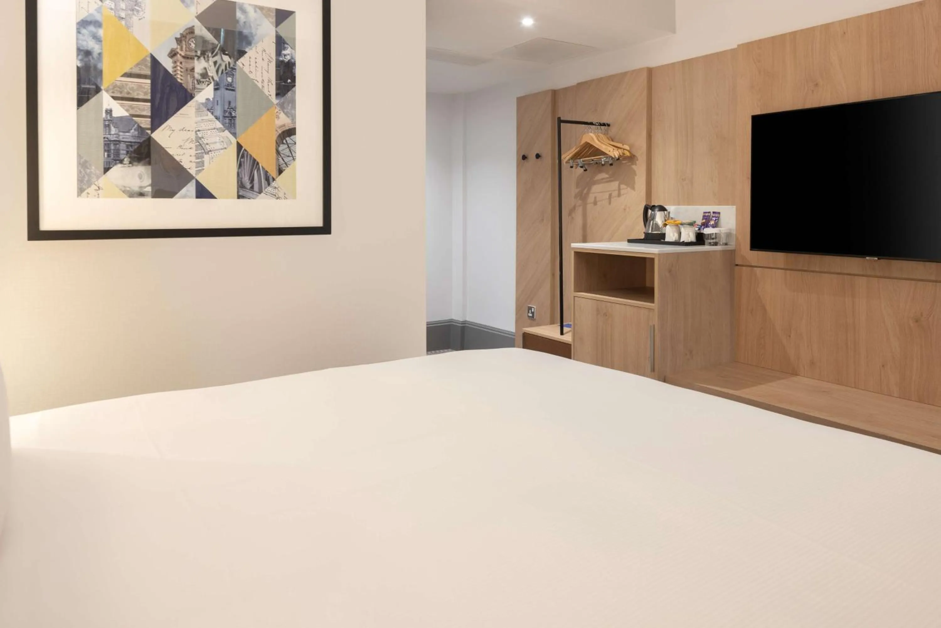 Bed in Hilton Nottingham Hotel