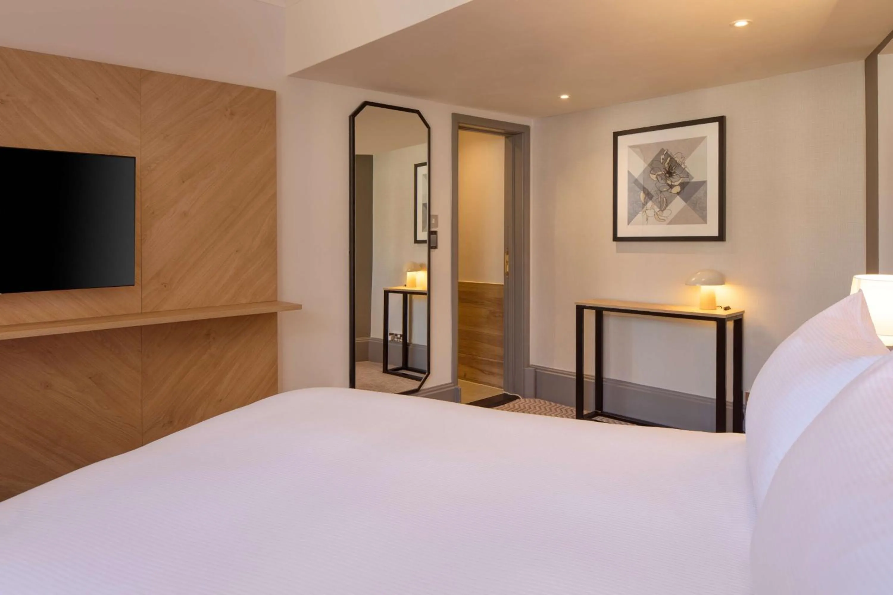 Bed in Hilton Nottingham Hotel