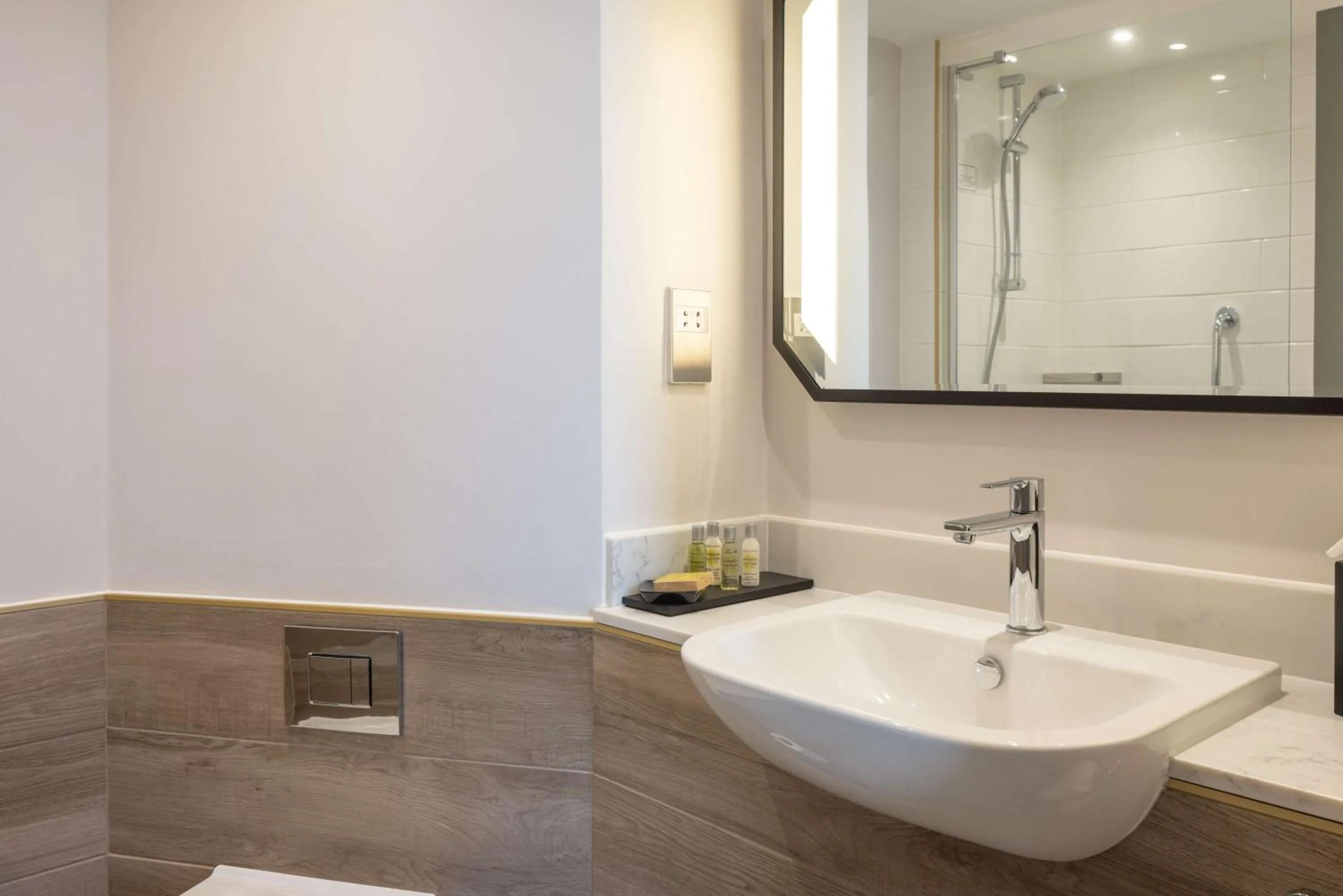 Bathroom in Hilton Nottingham Hotel