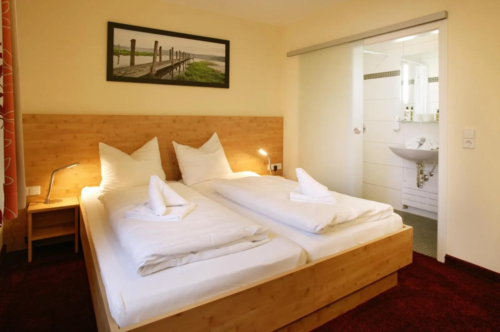 Restaurant/places to eat, Bed in Natur- und Sporthotel Zuflucht