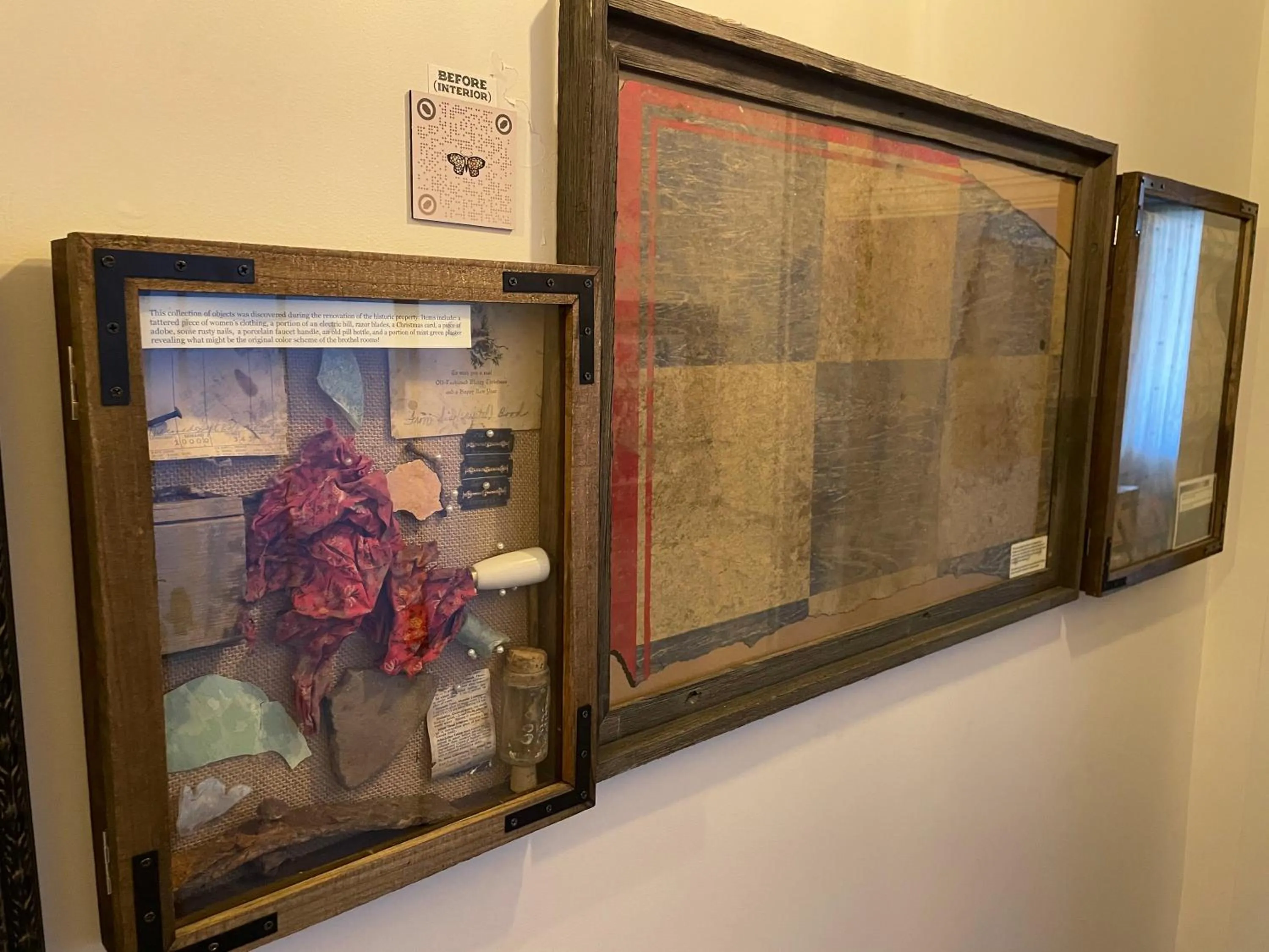 Decorative detail in Painted Lady Bed & Brew