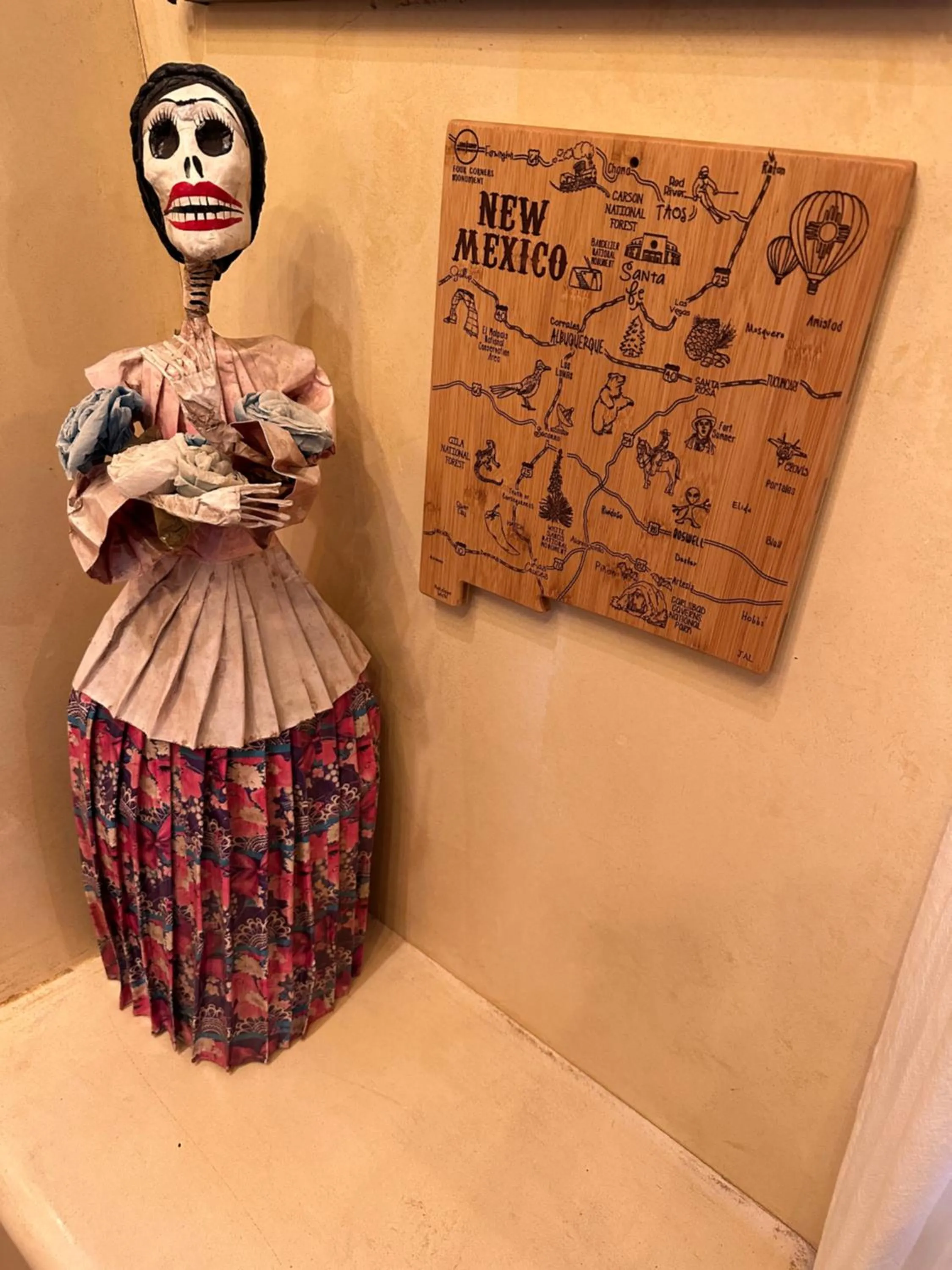 Decorative detail in Painted Lady Bed & Brew