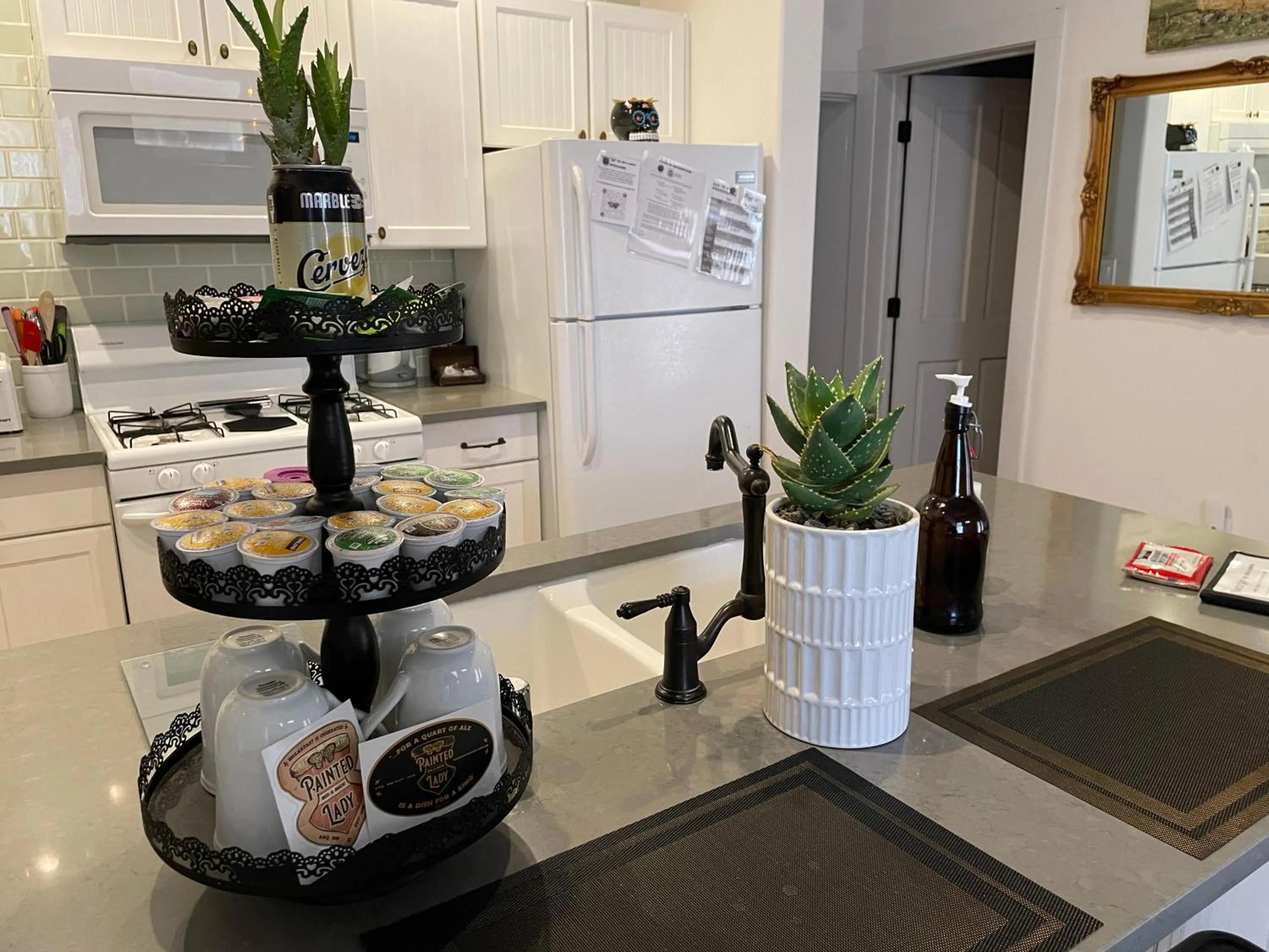 Kitchen or kitchenette in Painted Lady Bed & Brew