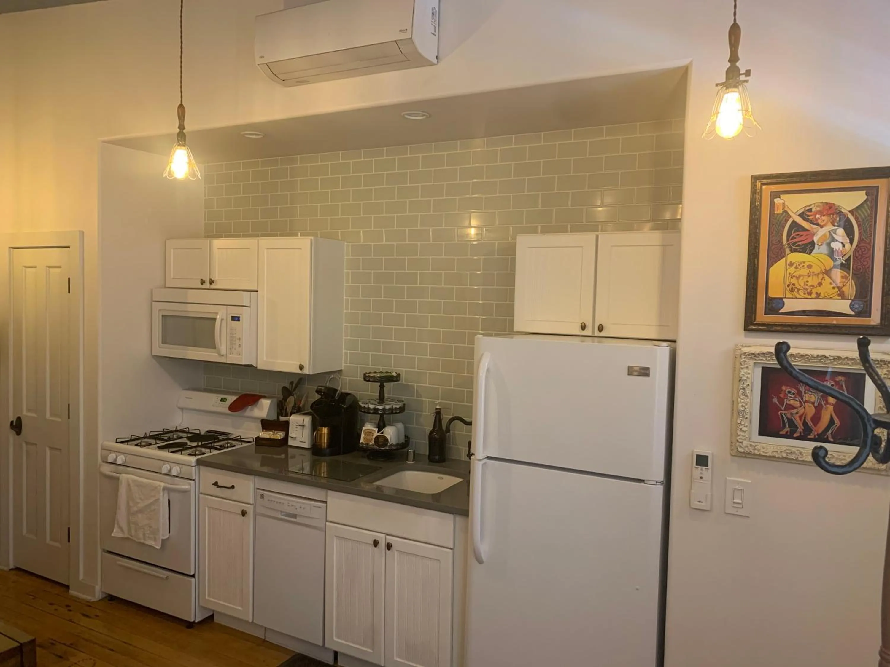 dishwasher in Painted Lady Bed & Brew