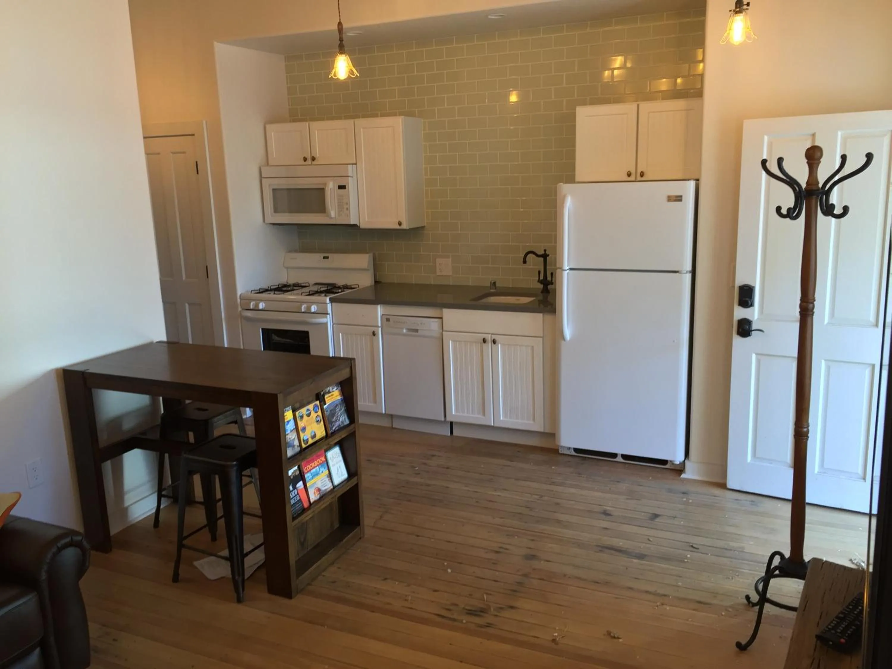 Kitchen or kitchenette in Painted Lady Bed & Brew