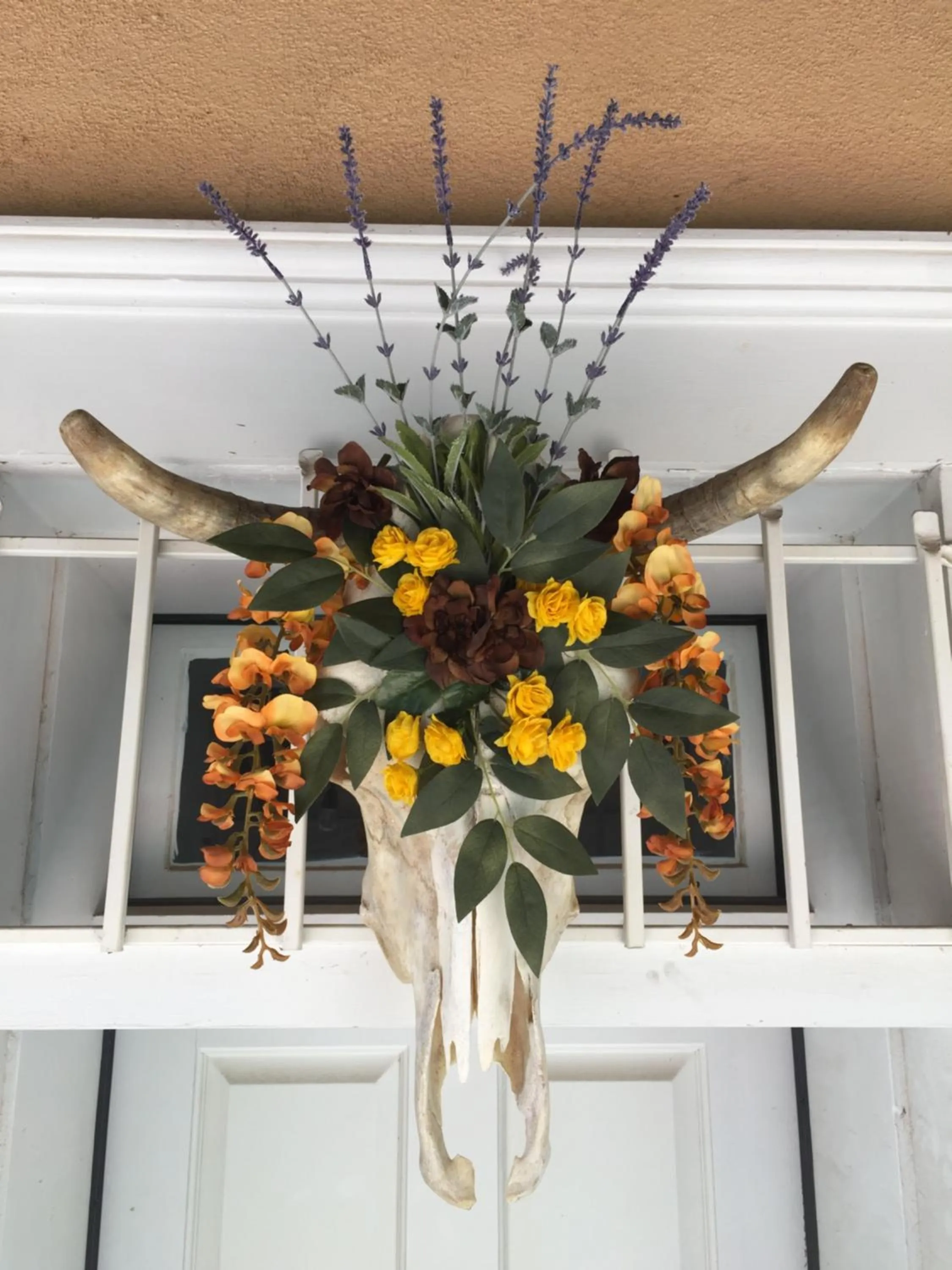 Decorative detail in Painted Lady Bed & Brew