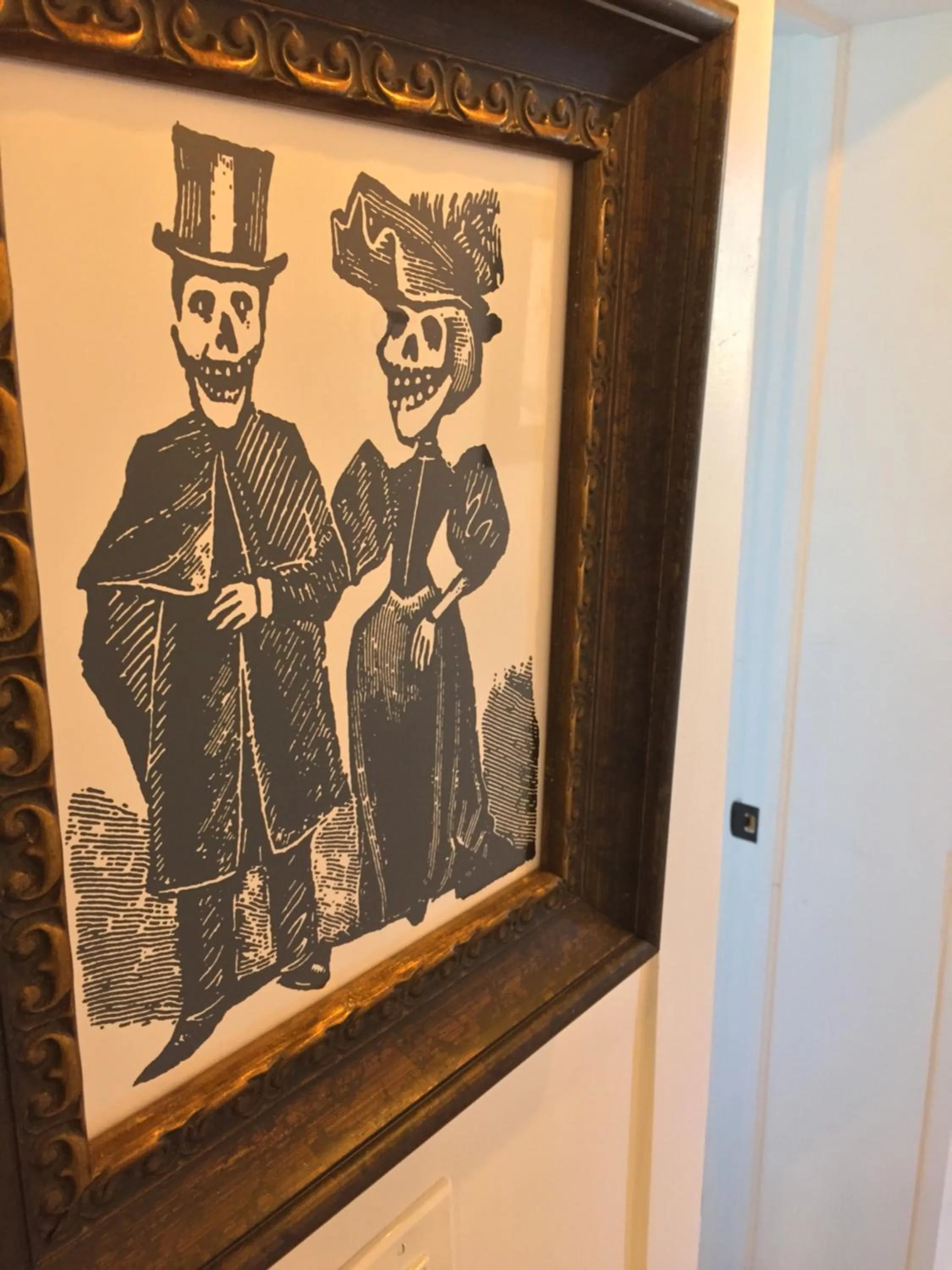 Decorative detail in Painted Lady Bed & Brew