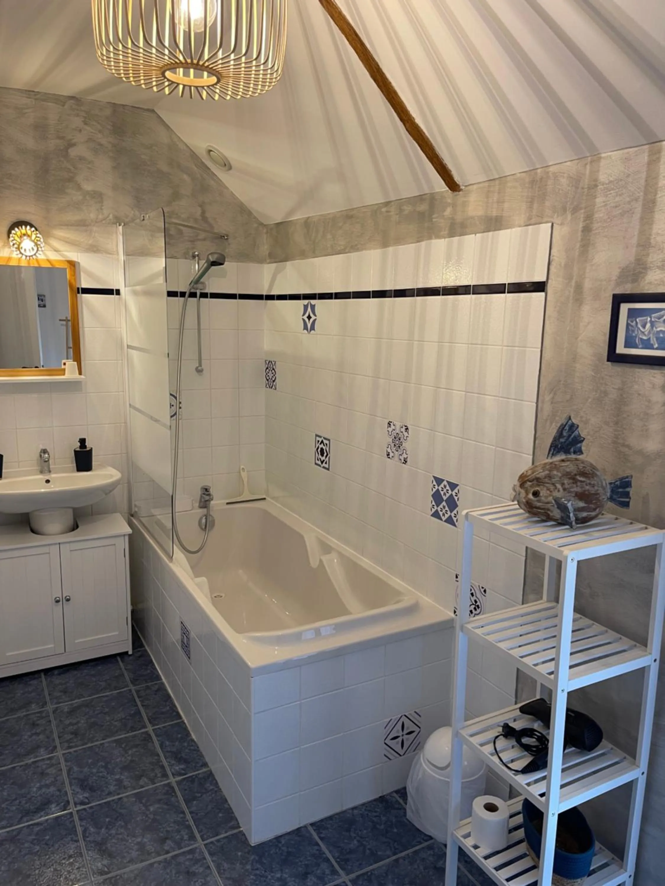 Toilet in Le Haut Pont de la Baie