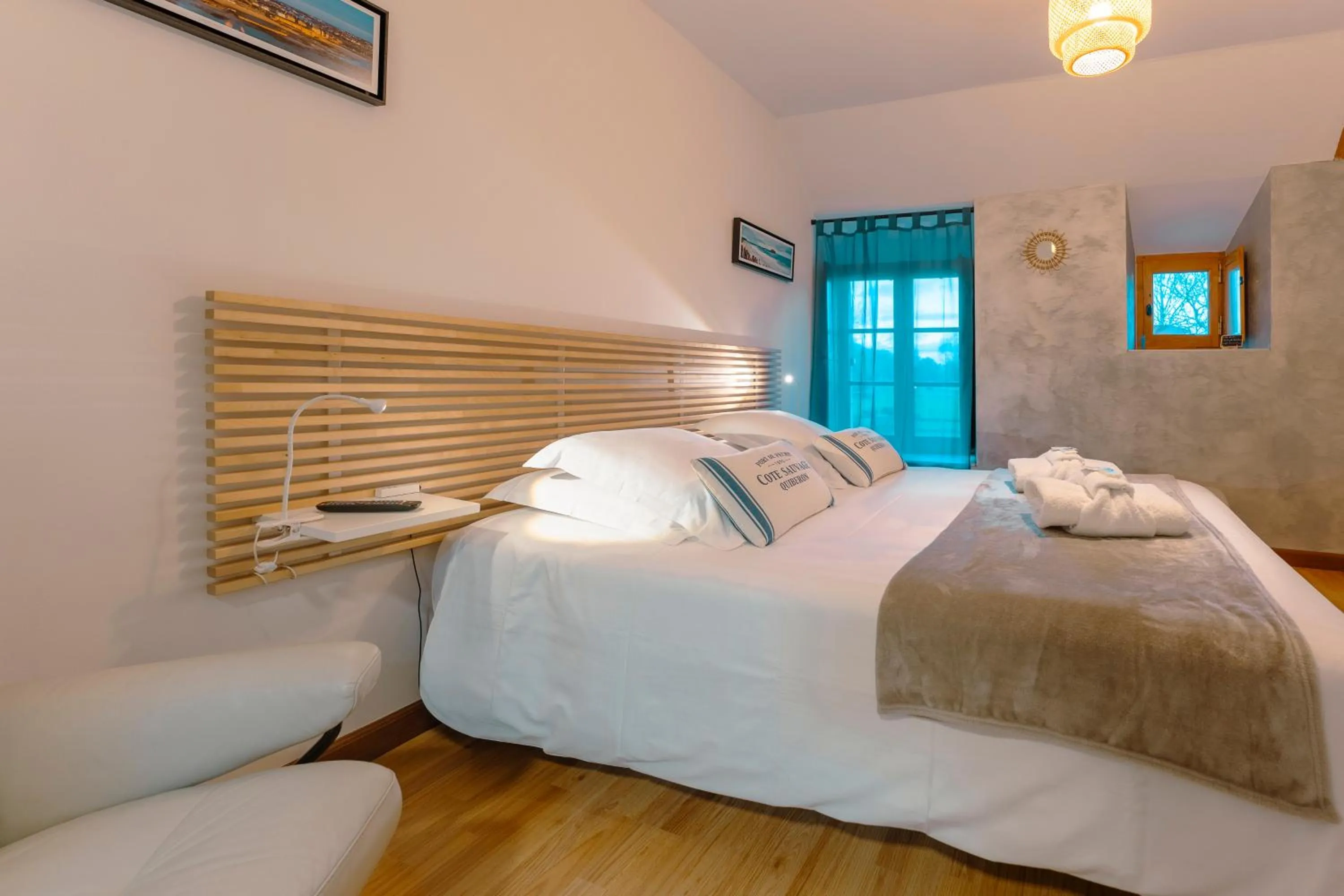 Photo of the whole room, Bed in Le Haut Pont de la Baie