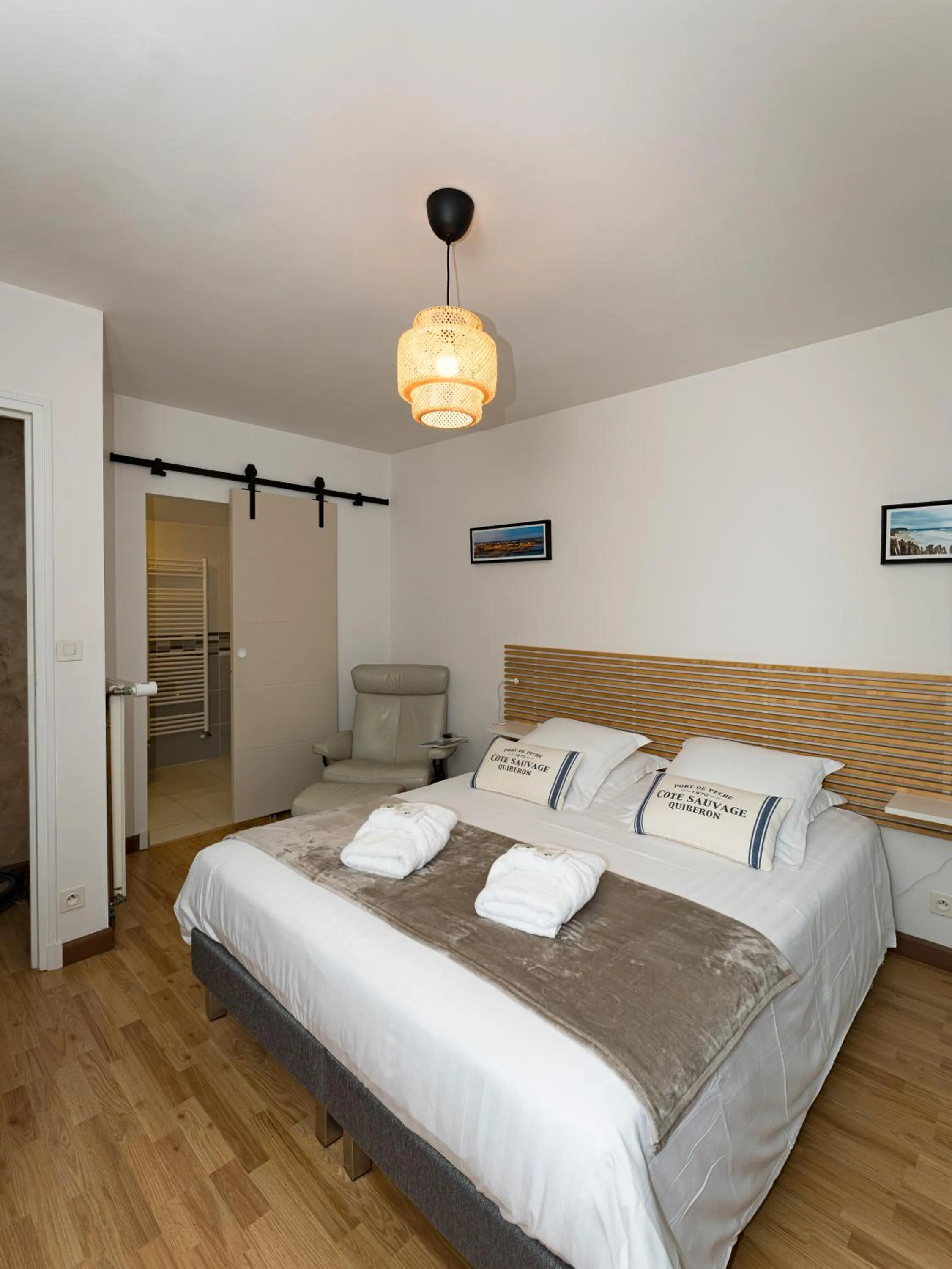 Photo of the whole room, Bed in Le Haut Pont de la Baie