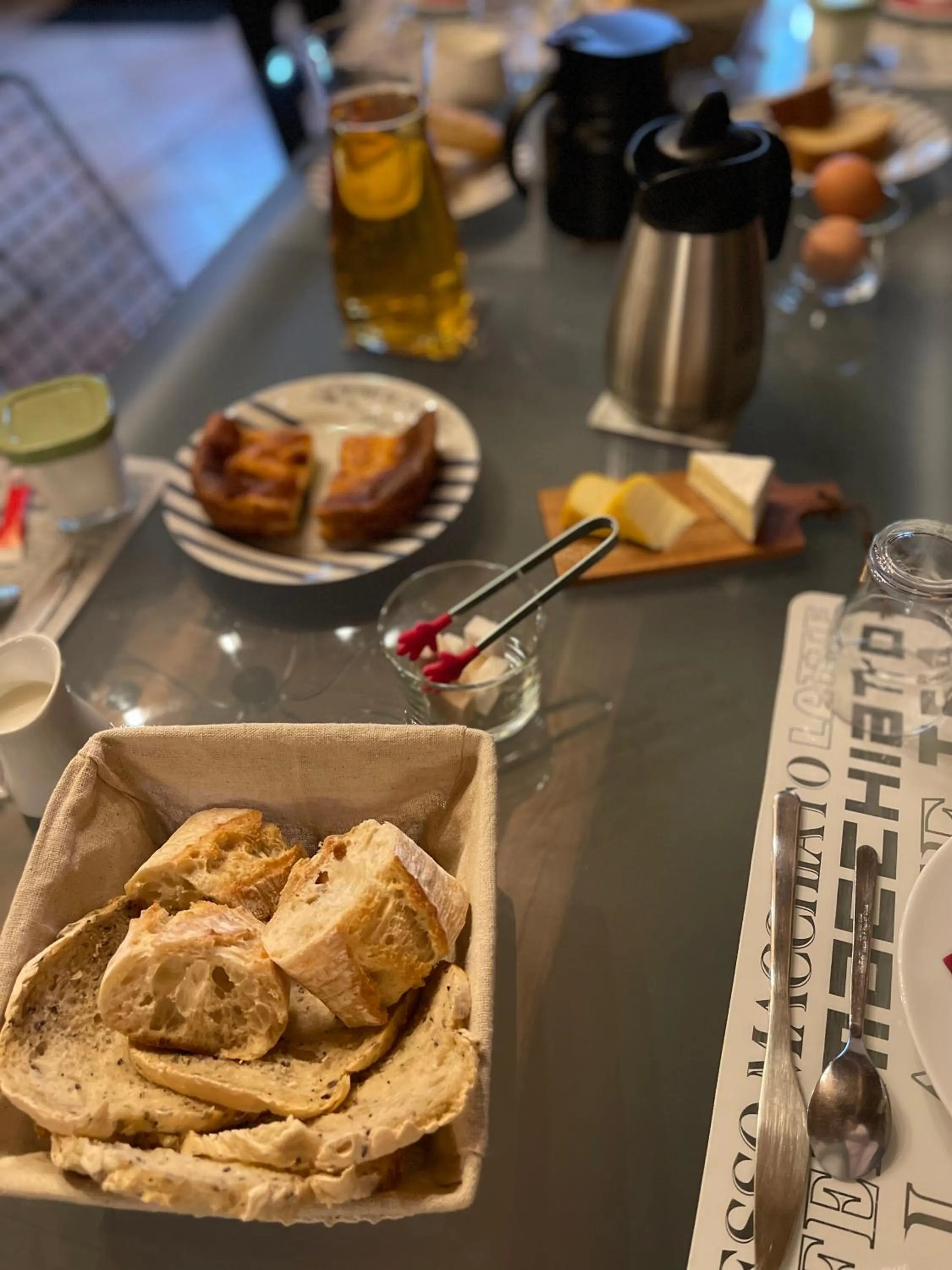 Breakfast in Le Haut Pont de la Baie