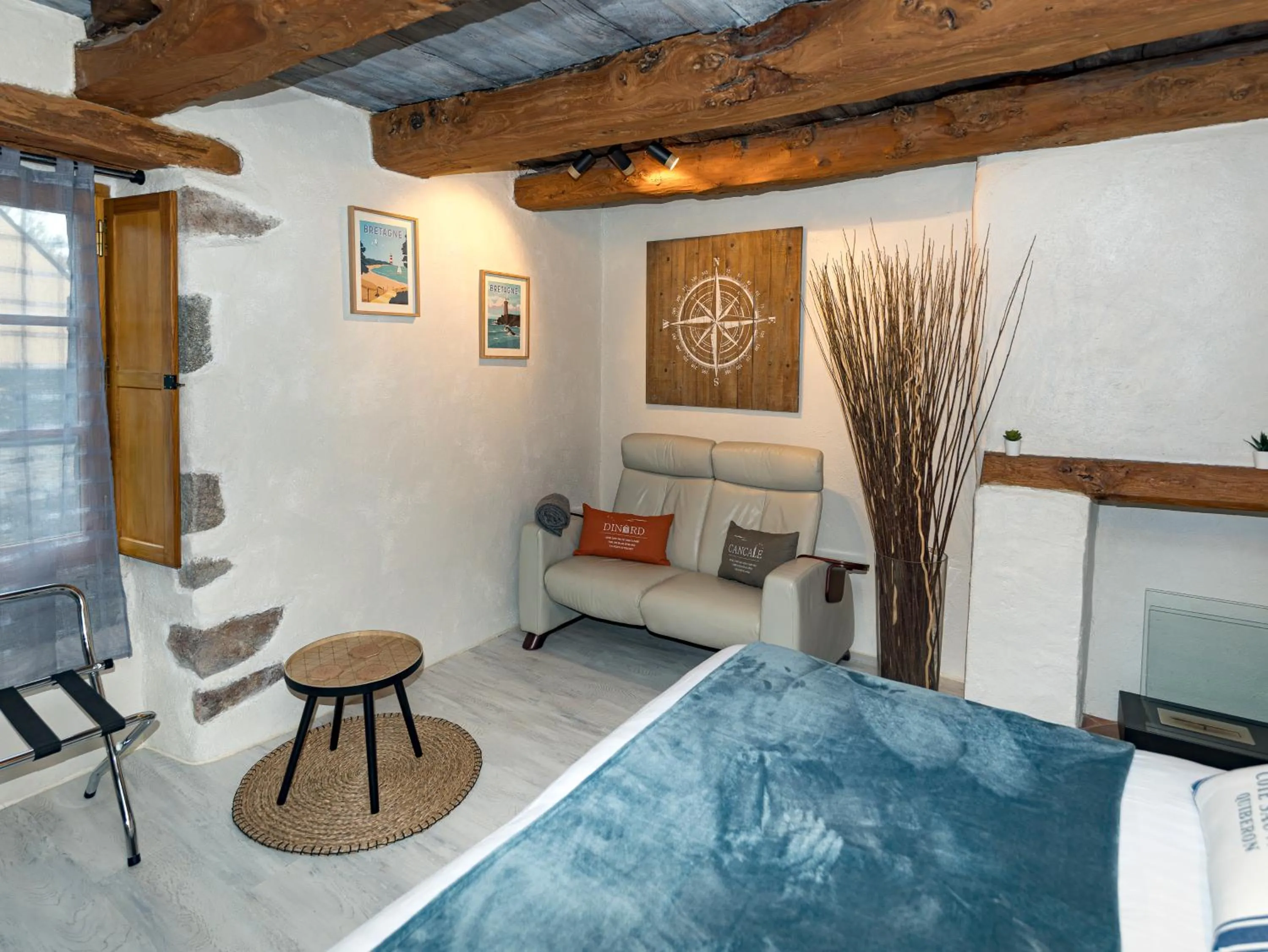 Decorative detail, Bed in Le Haut Pont de la Baie