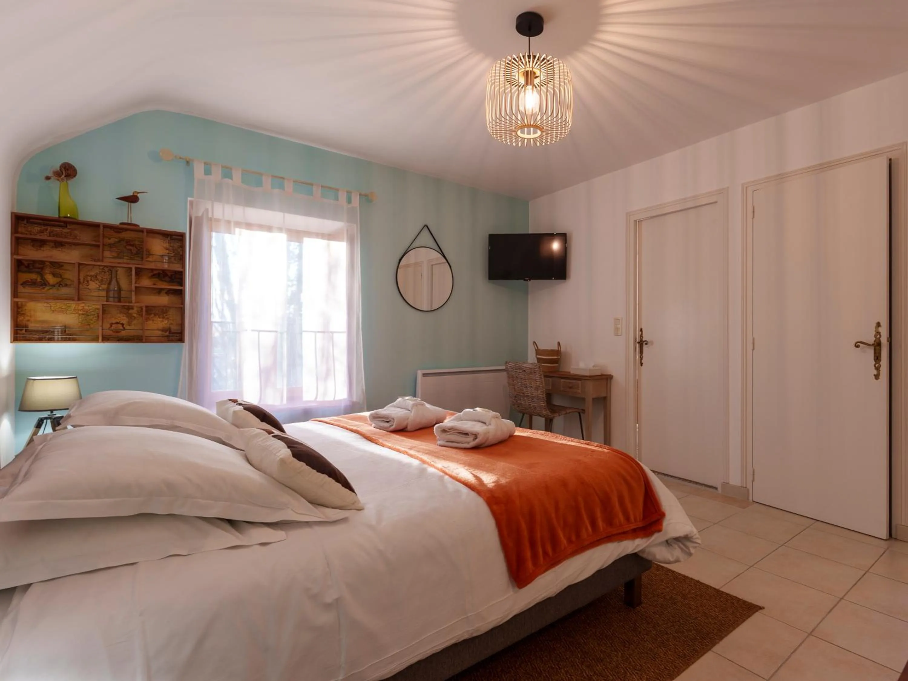 TV and multimedia, Bed in Le Haut Pont de la Baie