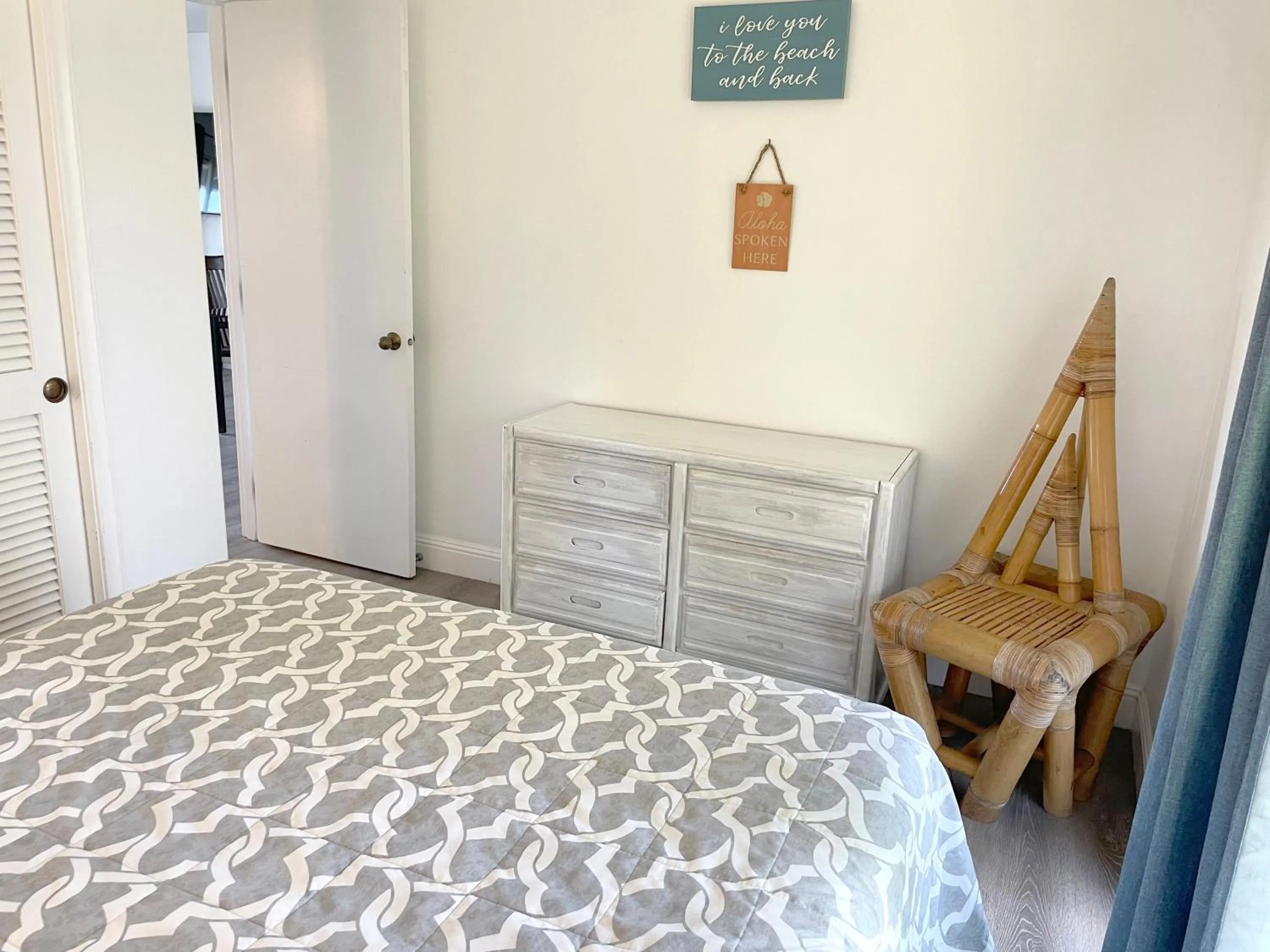 Bed in Puu Koa Palms vacation rental