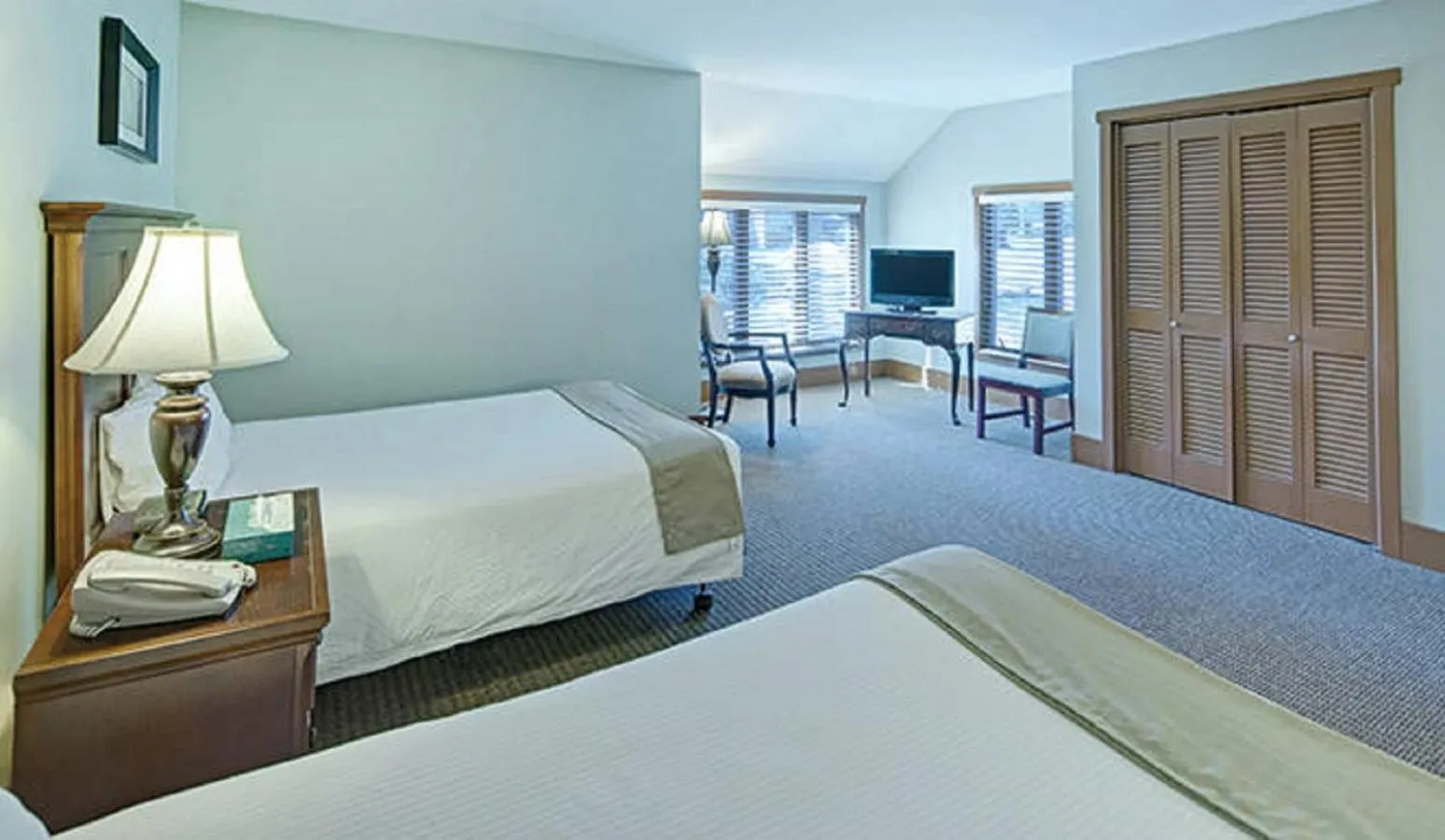 Bed in Pocono Villas Resort