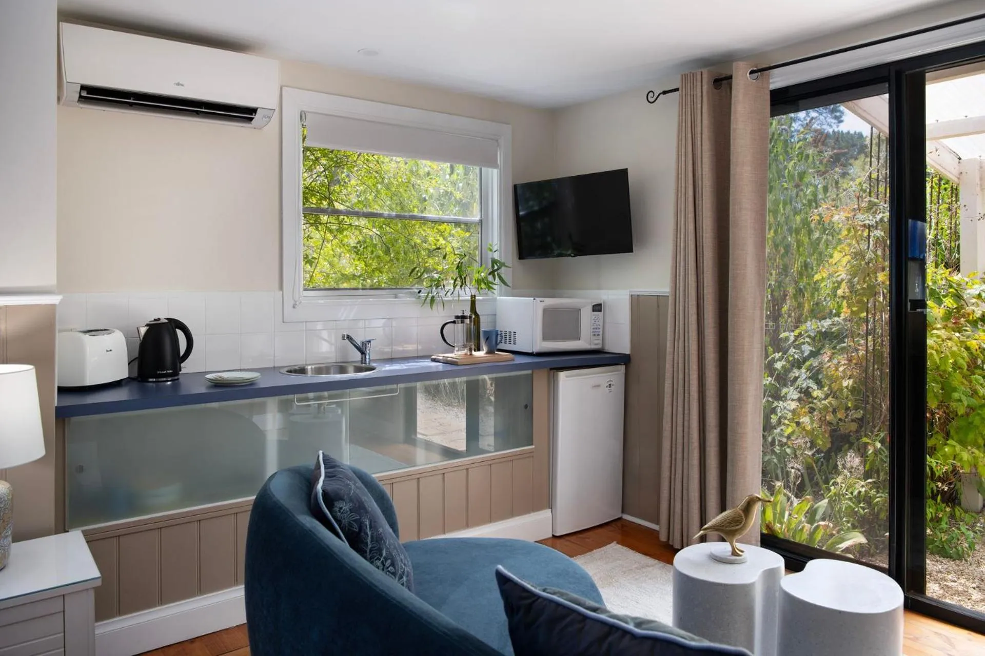 Koovelly Garden Studio- cosy retreat