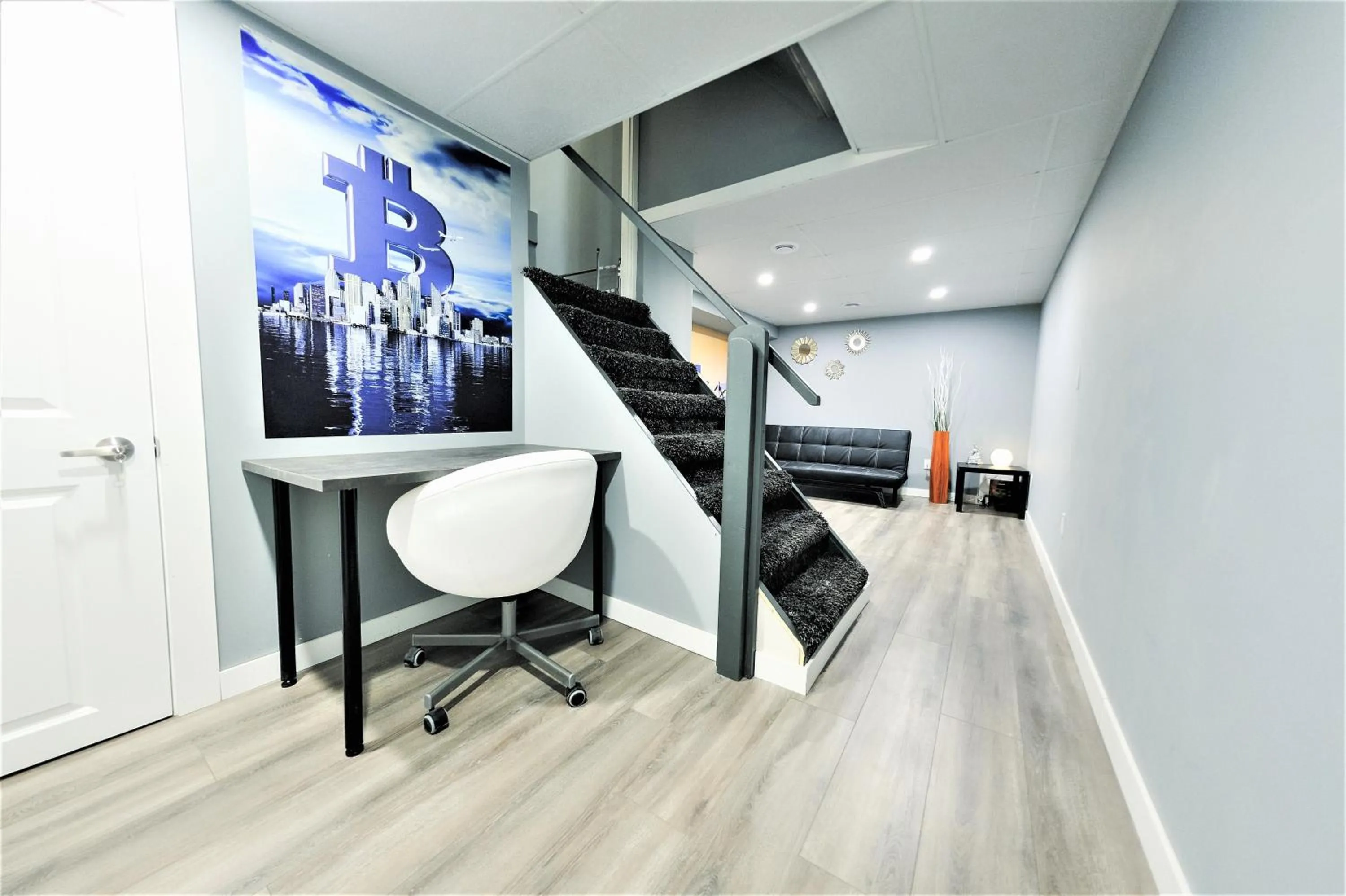 hair dresser in The Modern Spot