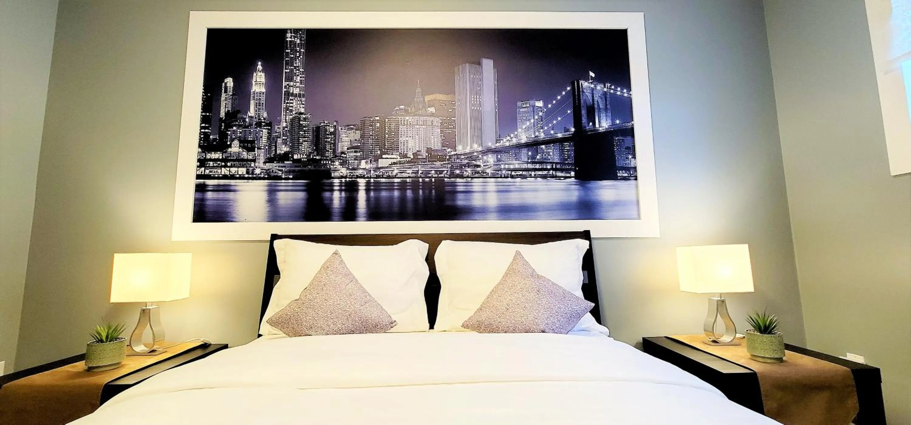 Bedroom, Bed in The Modern Spot