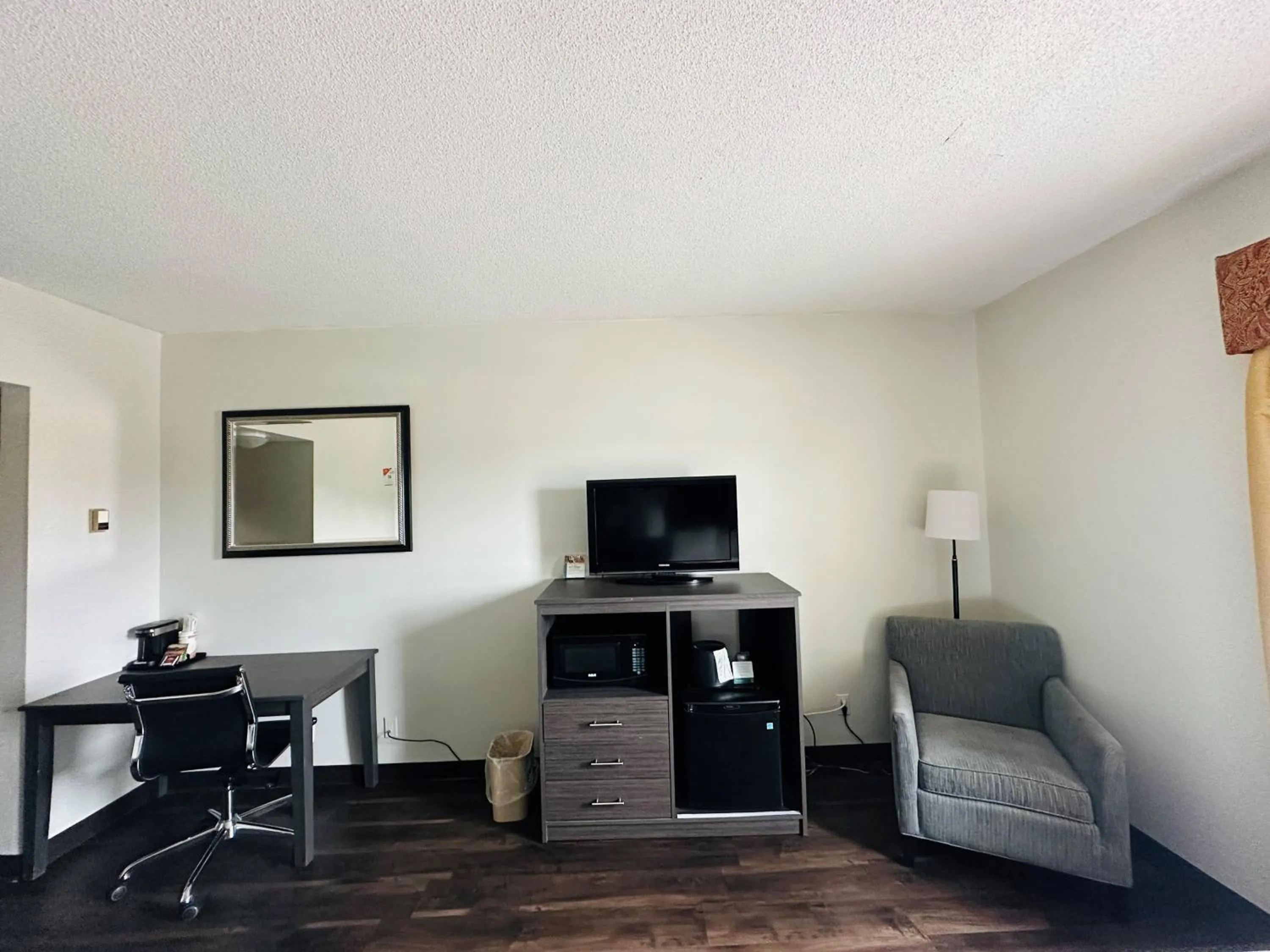 Photo of the whole room in Village Inn & Suites