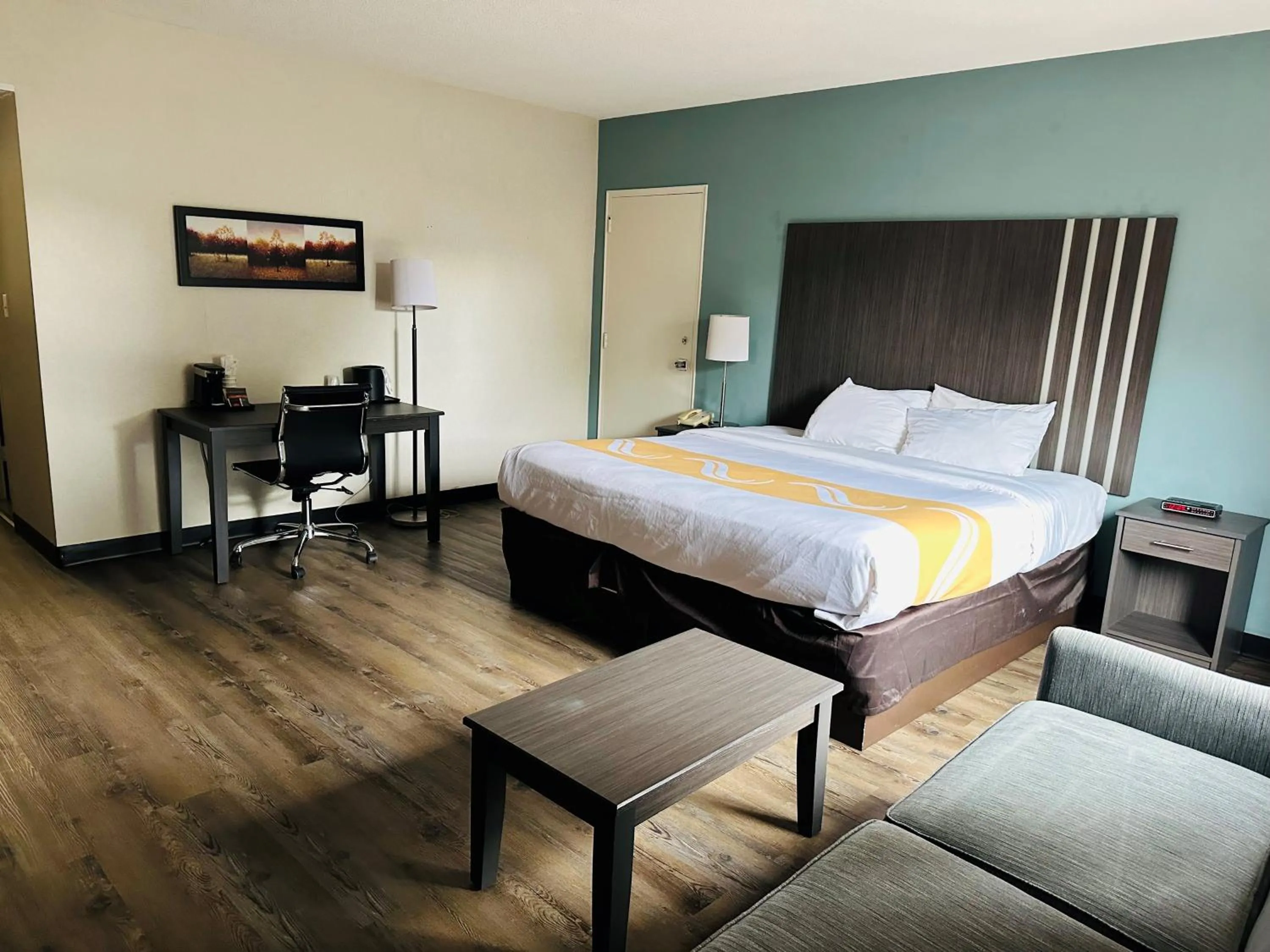 Photo of the whole room in Village Inn & Suites