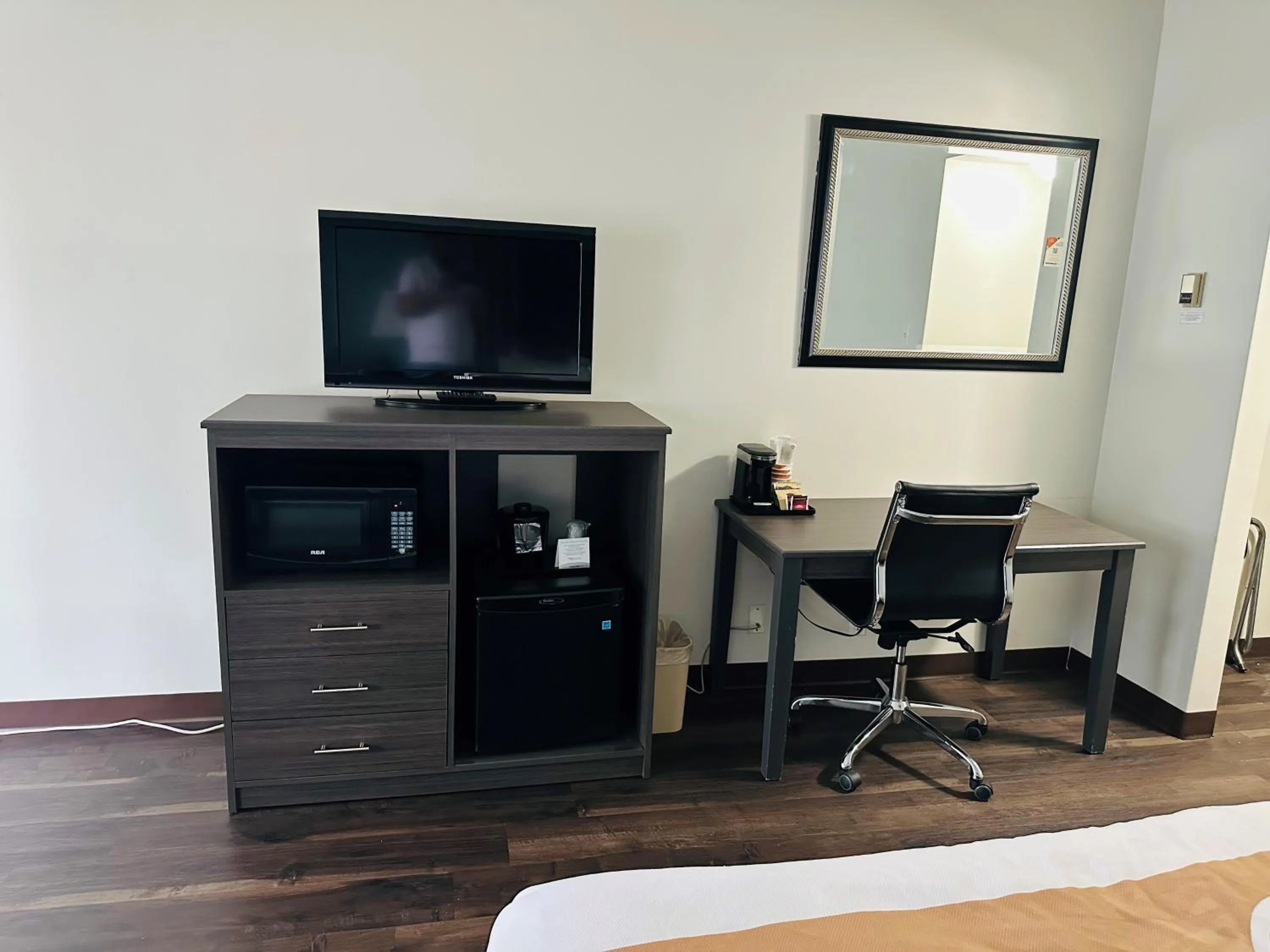 Photo of the whole room in Village Inn & Suites