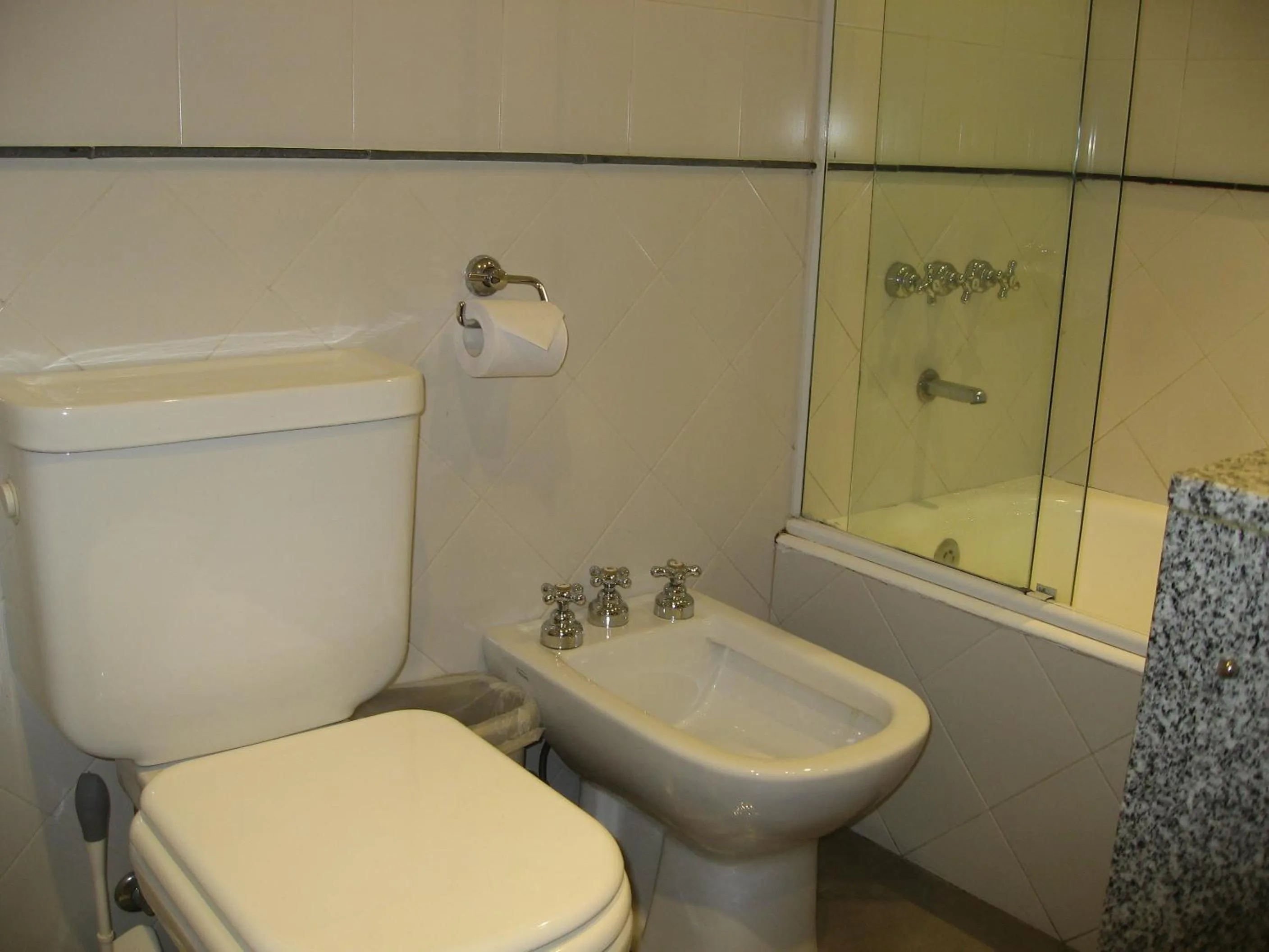 Bathroom in Apart San Diego Recoleta