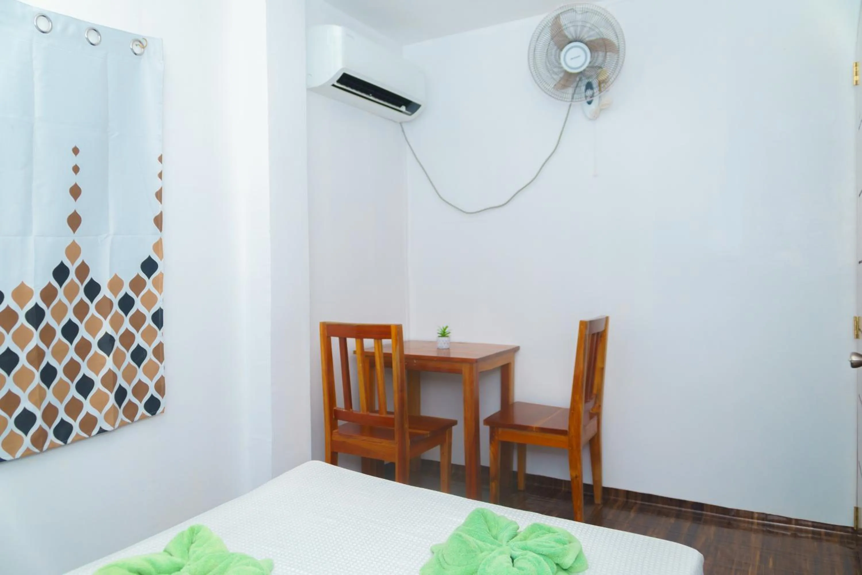 Photo of the whole room, Bed in Ananas Guesthouse